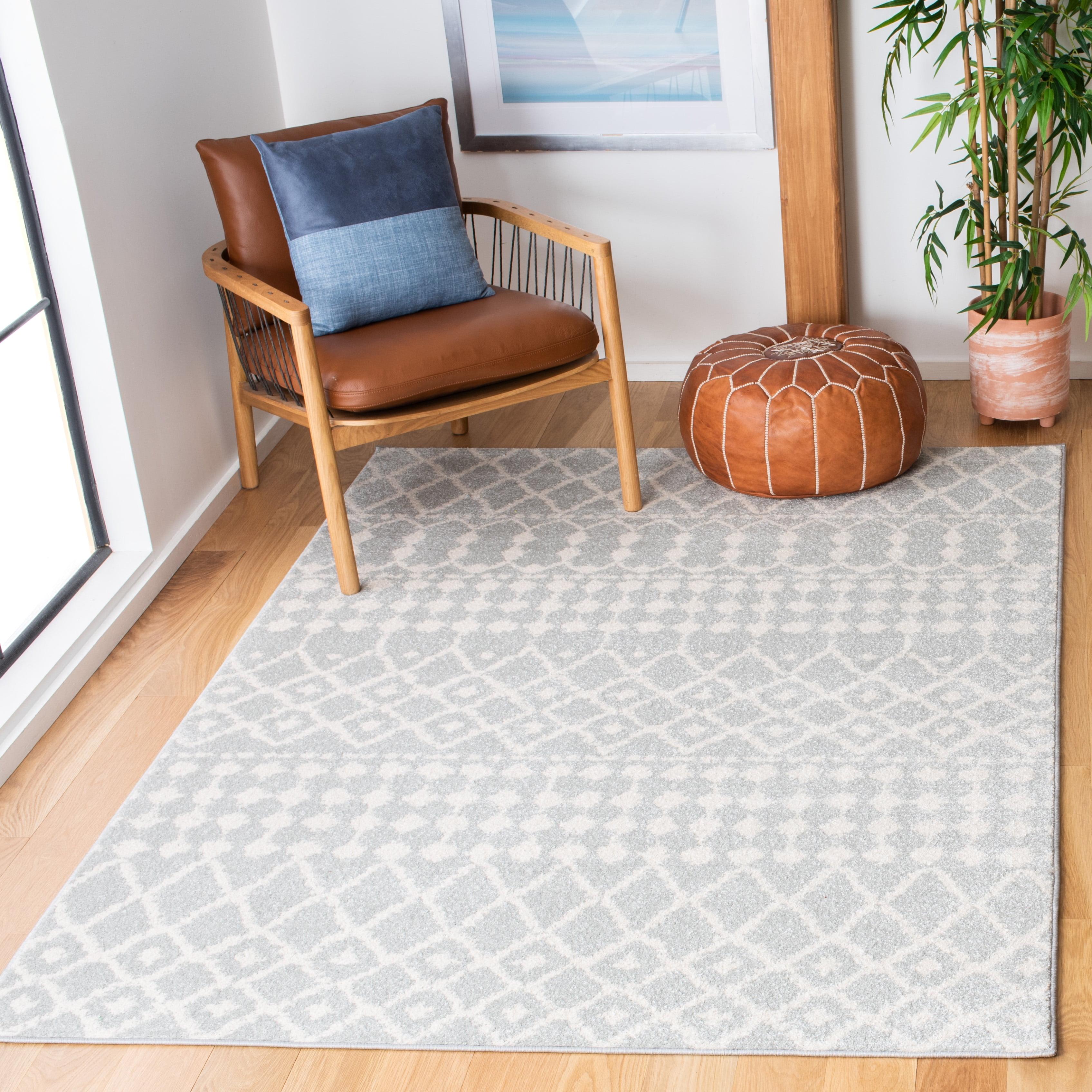 Light Grey and Cream Geometric 4' x 6' Synthetic Area Rug