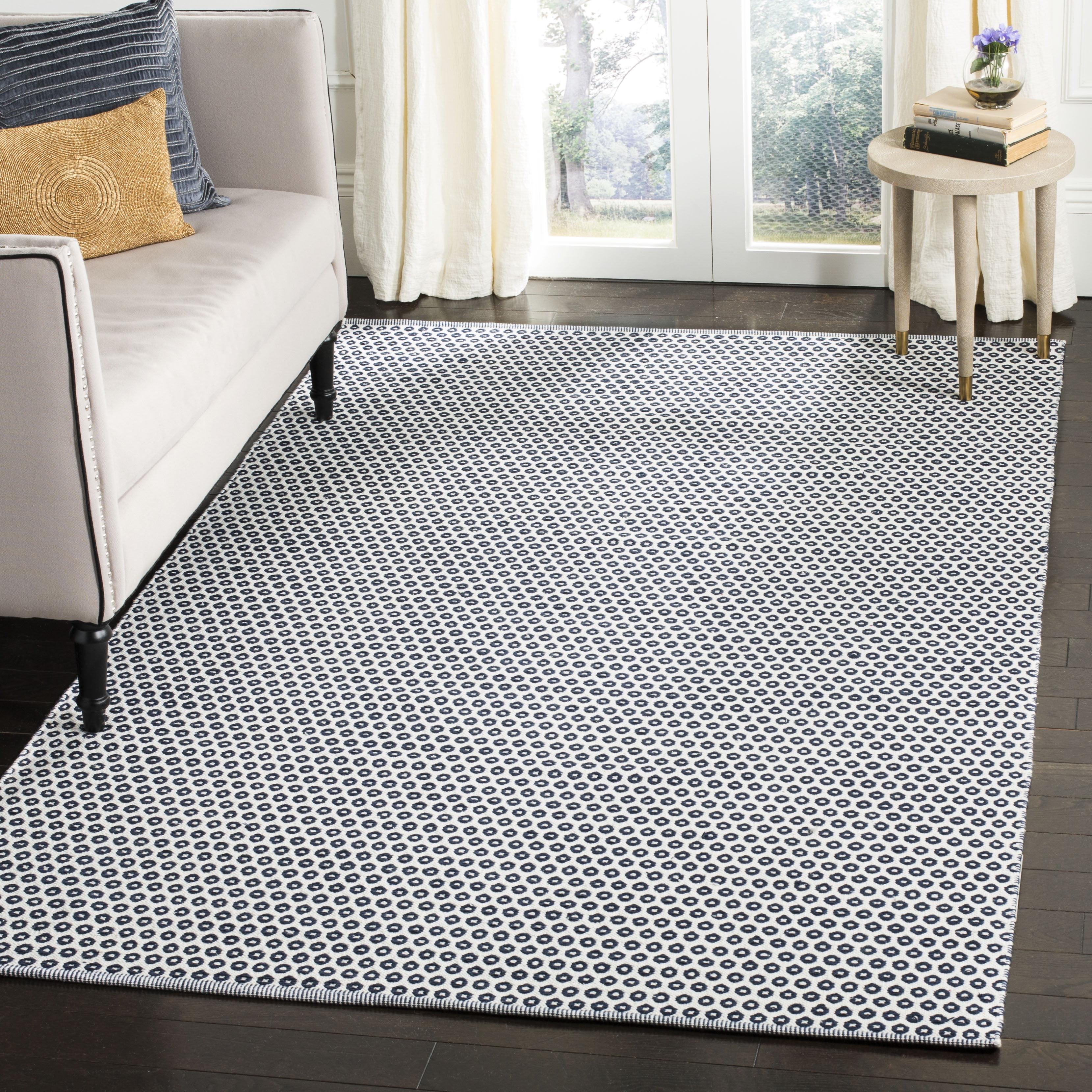 Montauk MTK616 Hand Woven Indoor Area Rug - Navy/Ivory - 5'x8' - Safavieh