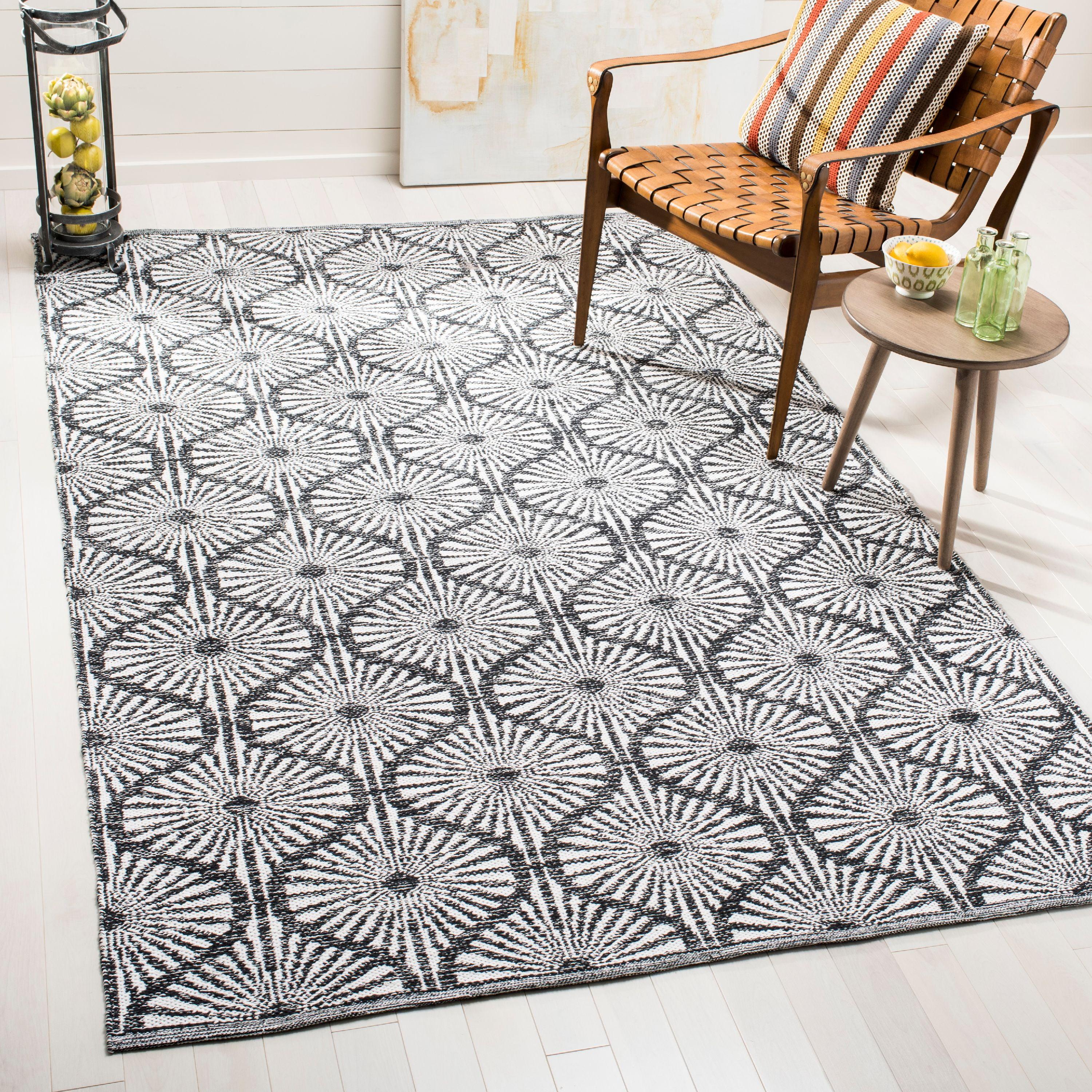 Montauk MTK606 Hand Woven Indoor Accent Rug - Black/Ivory - 3'x5' - Safavieh