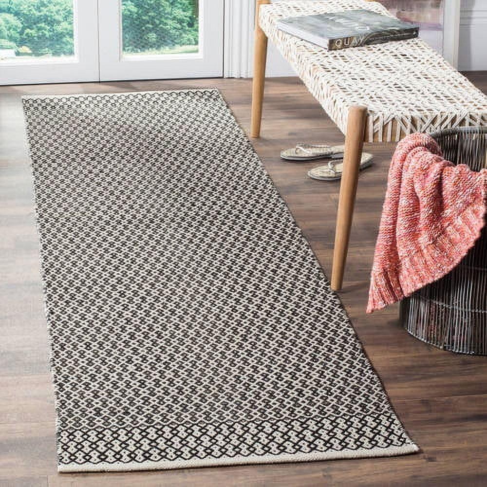 Montauk MTK339 Hand Woven Indoor Accent Rug - Ivory/Black - 3'x5' - Safavieh