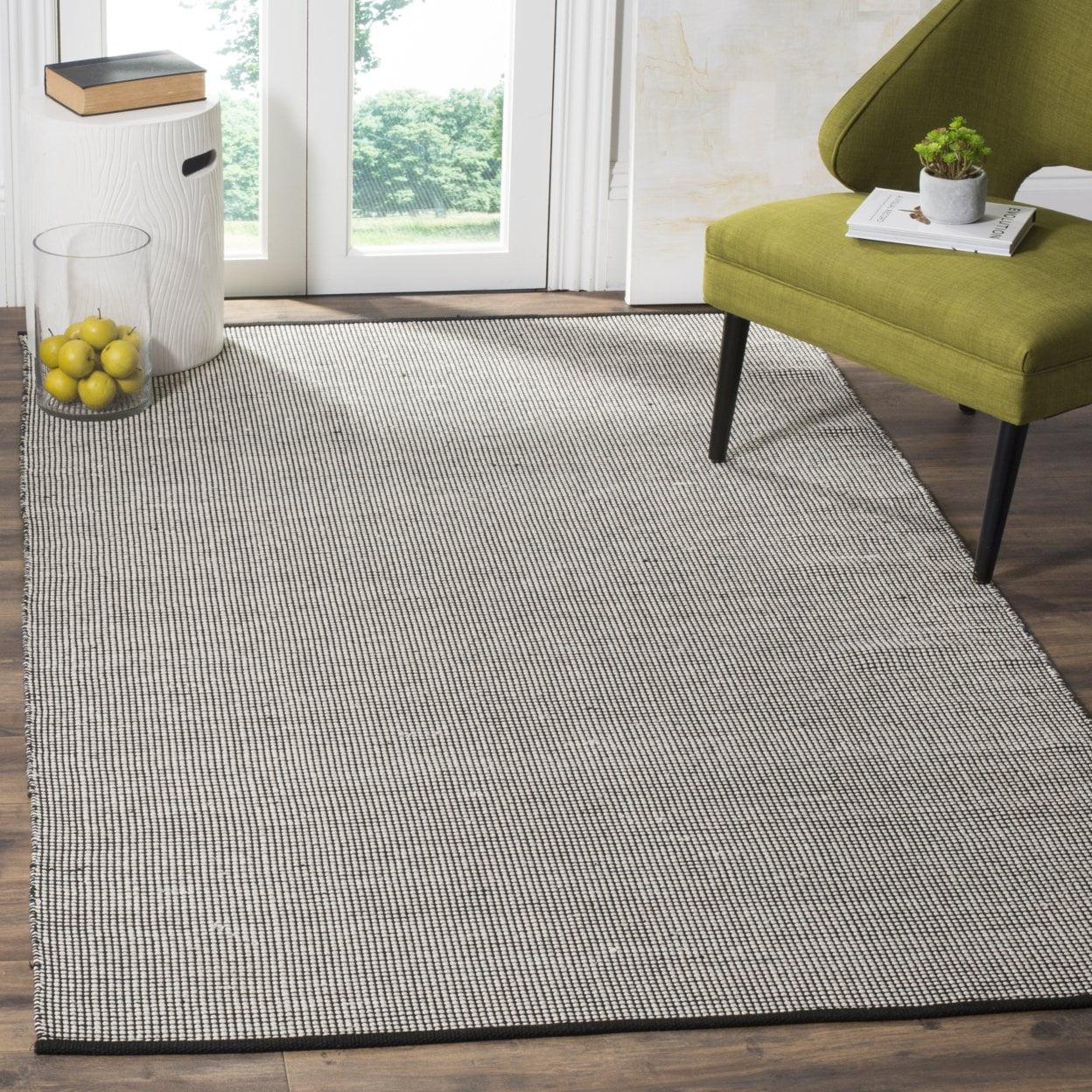Montauk MTK345 Hand Woven Indoor Accent Rug - Ivory/Black - 3'x5' - Safavieh