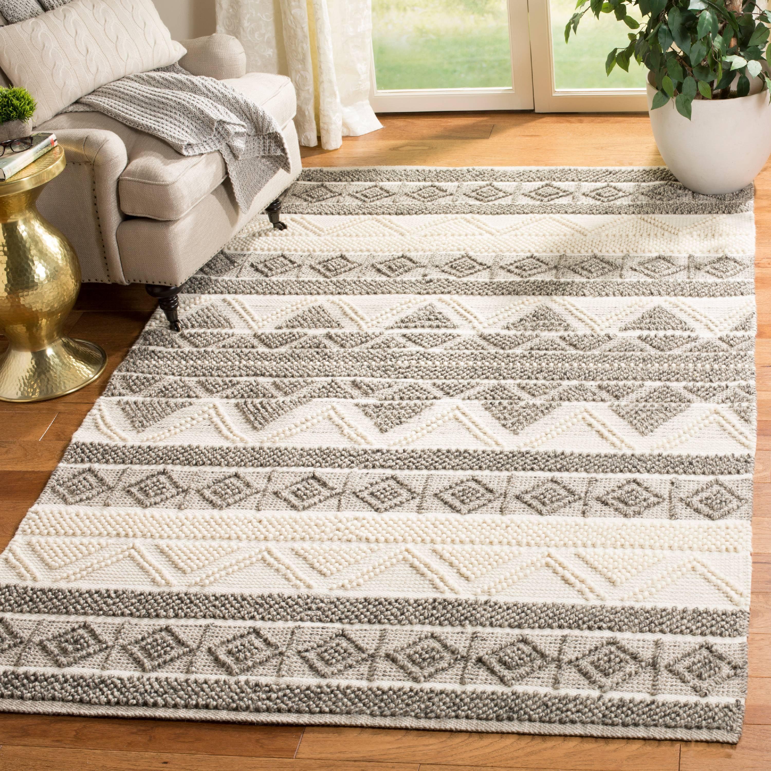 Ivory and Gray Hand-Tufted Wool Geometric Area Rug