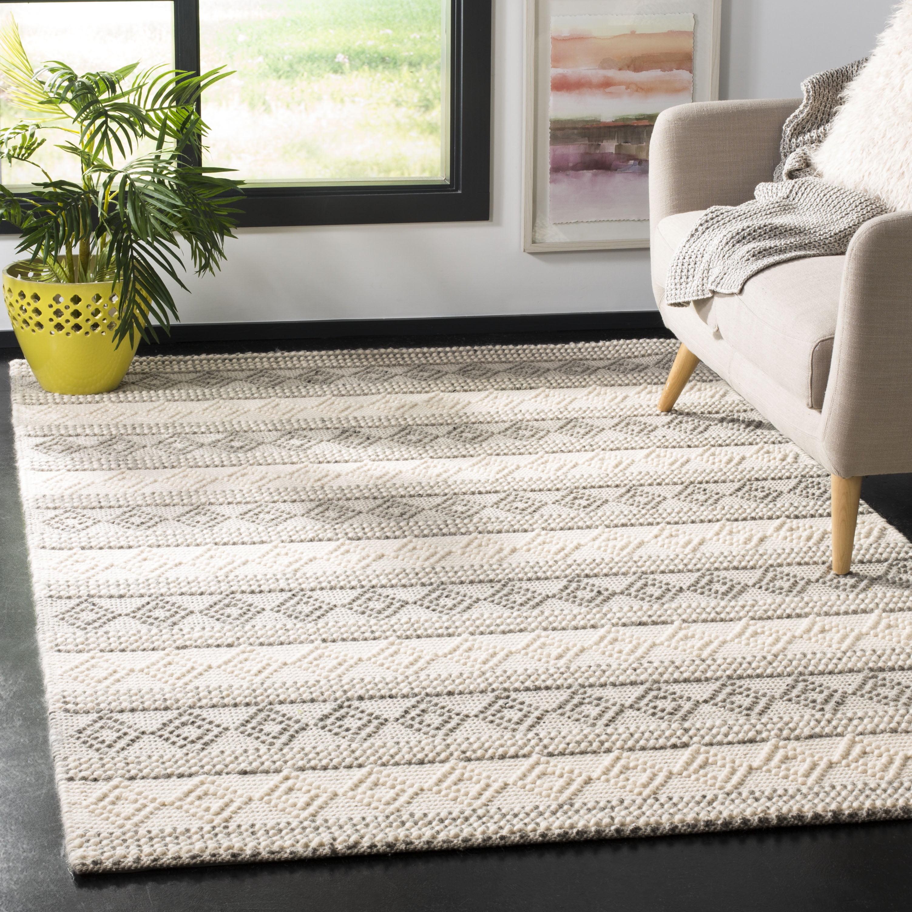 Handmade Gray and Ivory Wool Tufted Area Rug