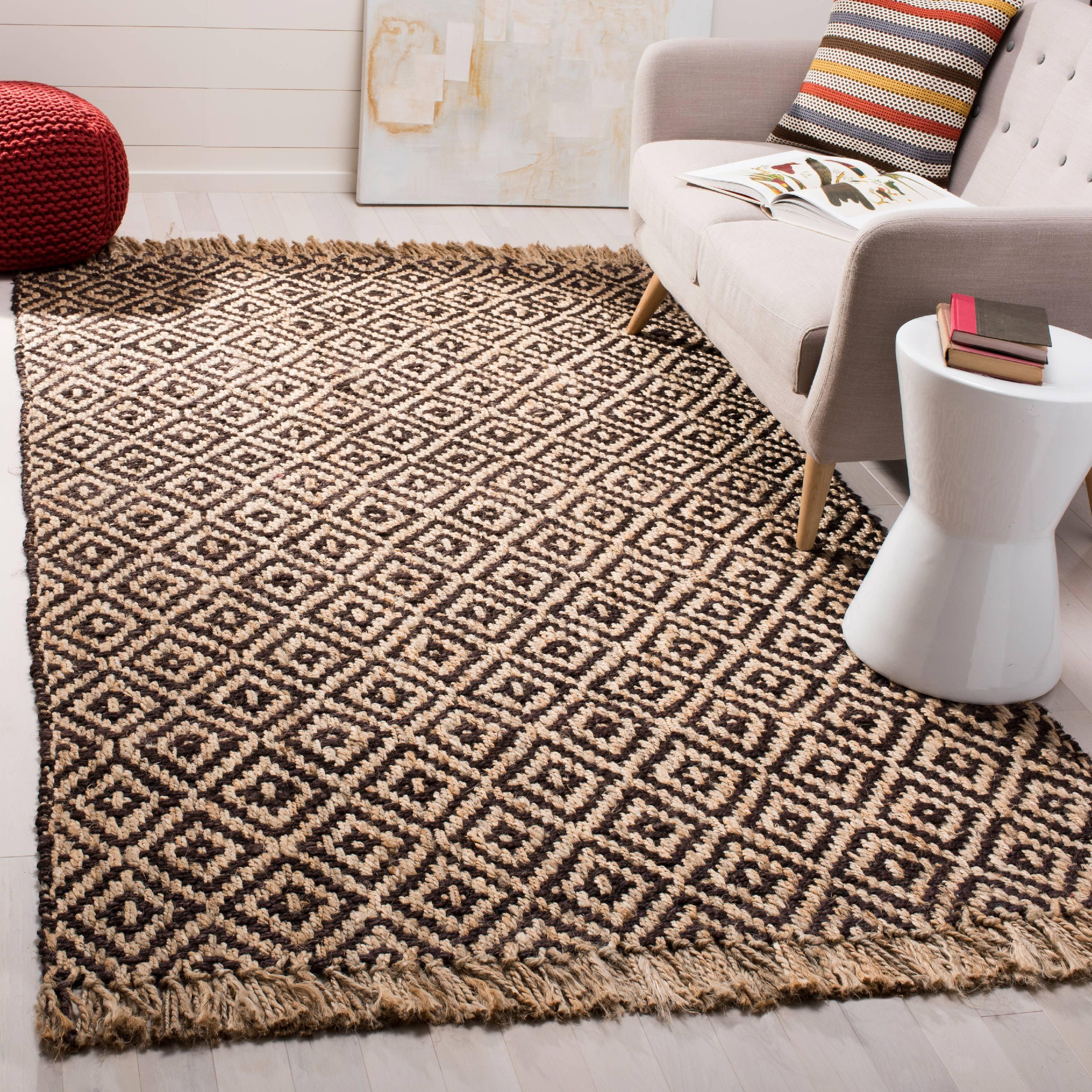 Handmade Brown and Natural Jute Diamond Area Rug