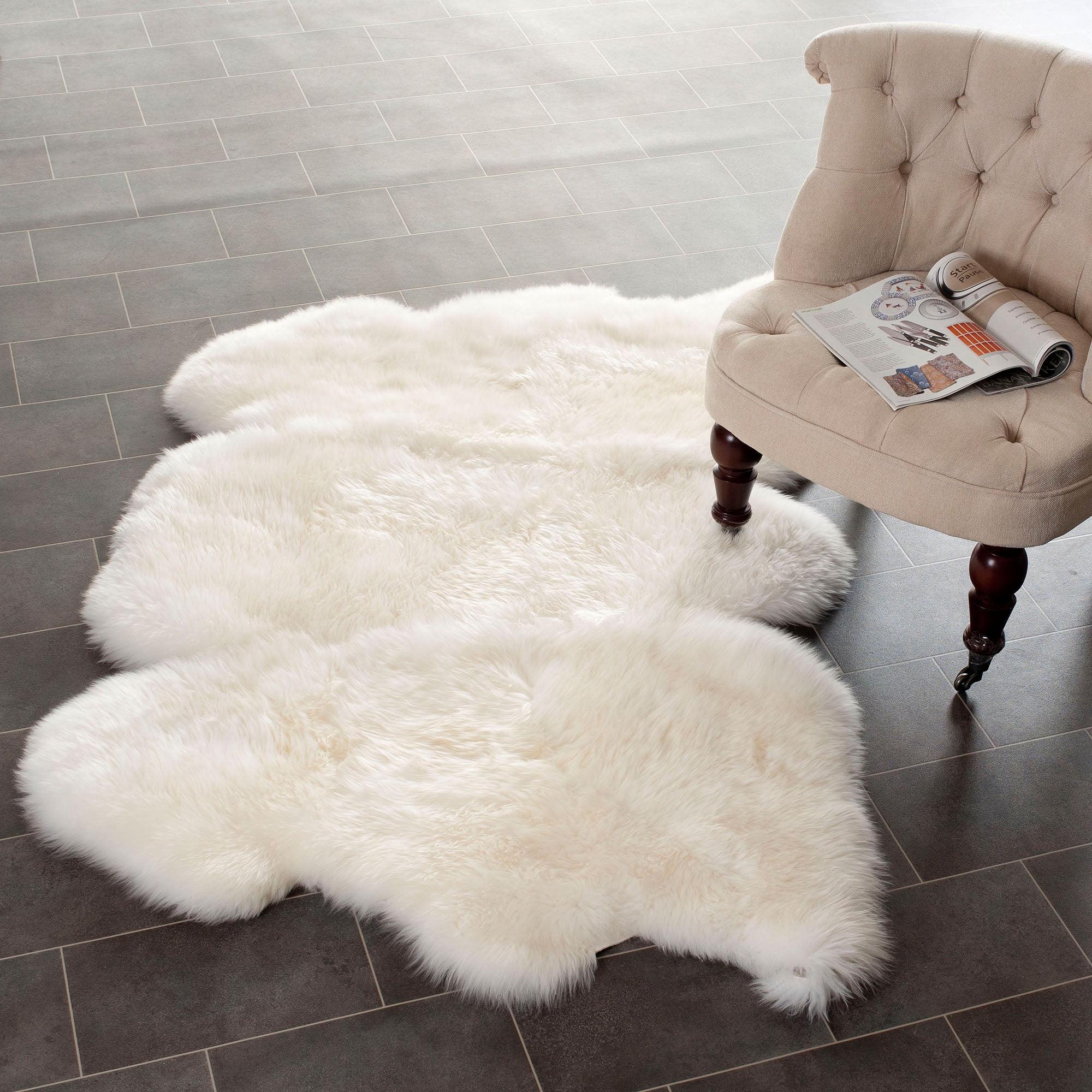 Luxurious Ivory Sheepskin 3'x5' Handmade Rectangular Area Rug