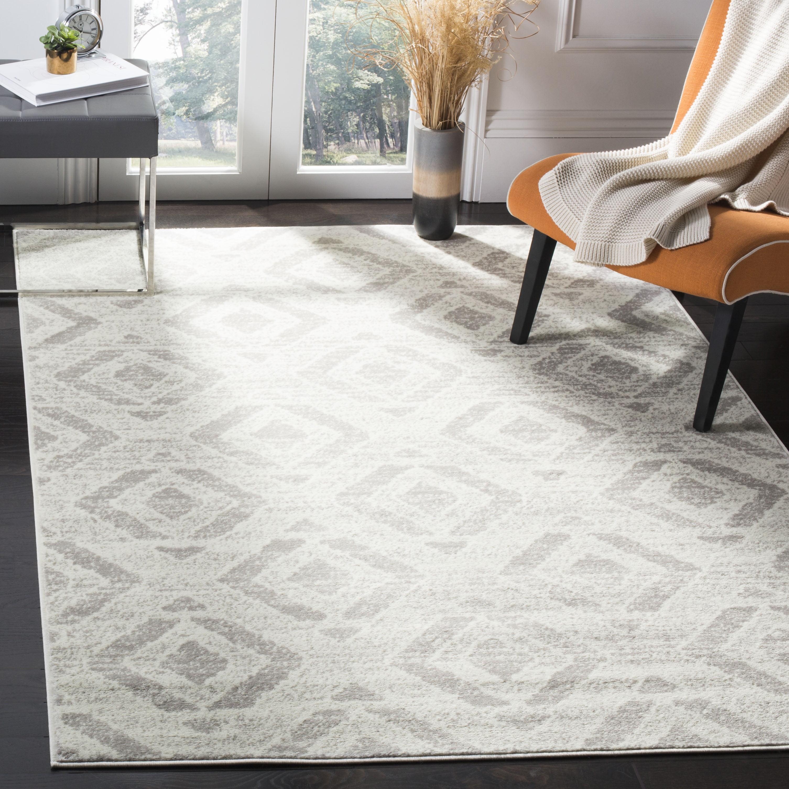 Skyler SKY190 Power Loomed Area Rug  - Safavieh