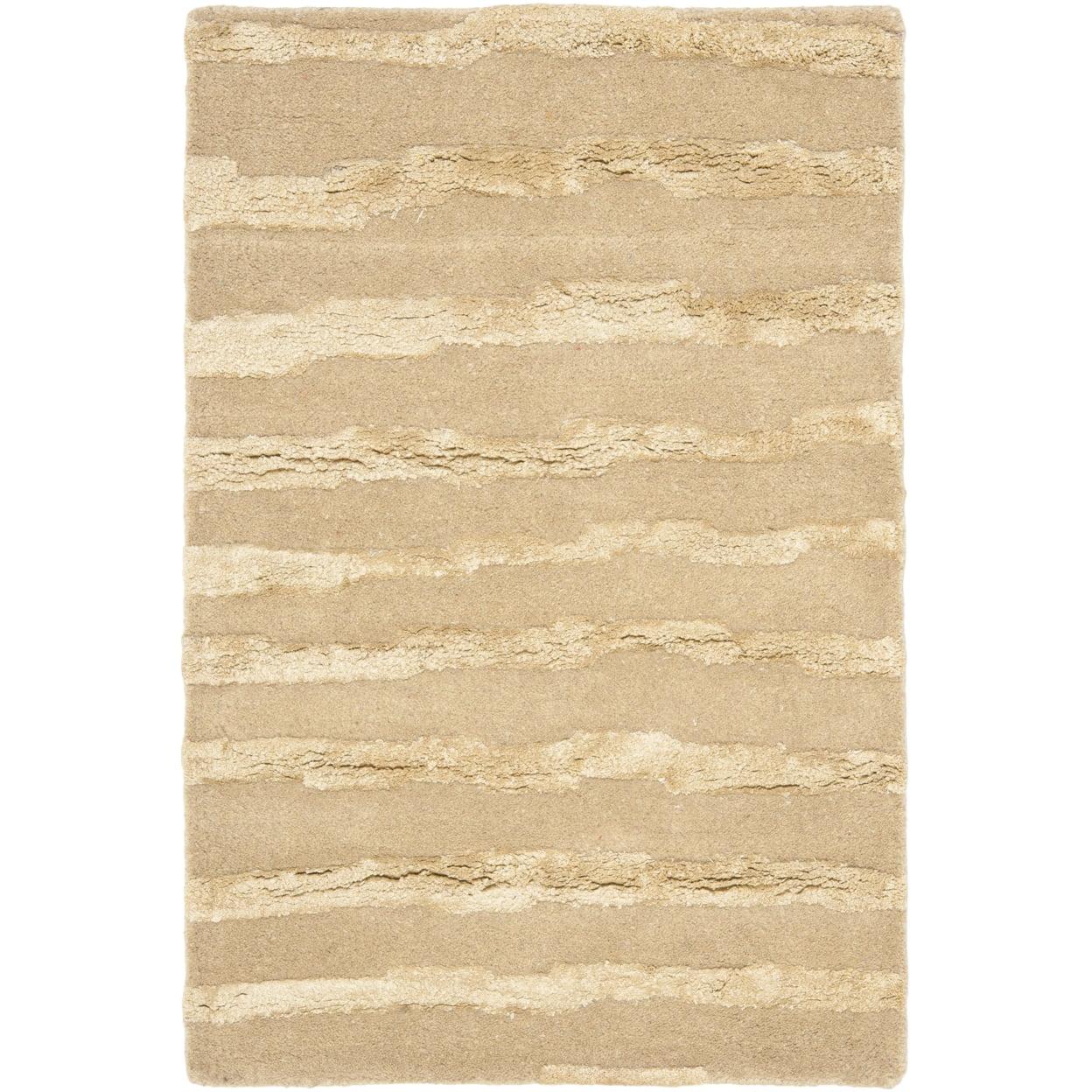 Soho SOH519 Hand Tufted Area Rug  - Safavieh