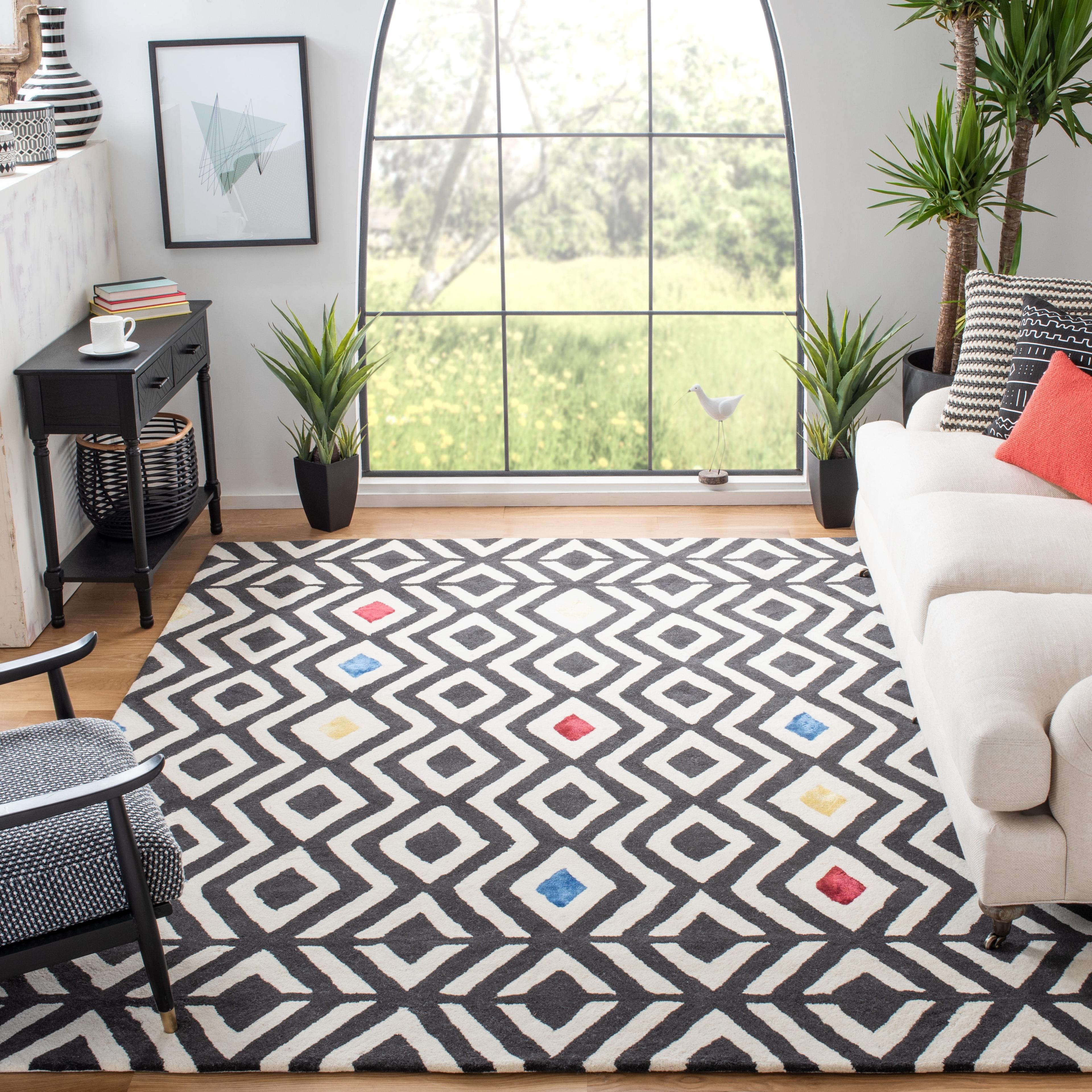 Hand-Tufted Black and White Wool Geometric Area Rug