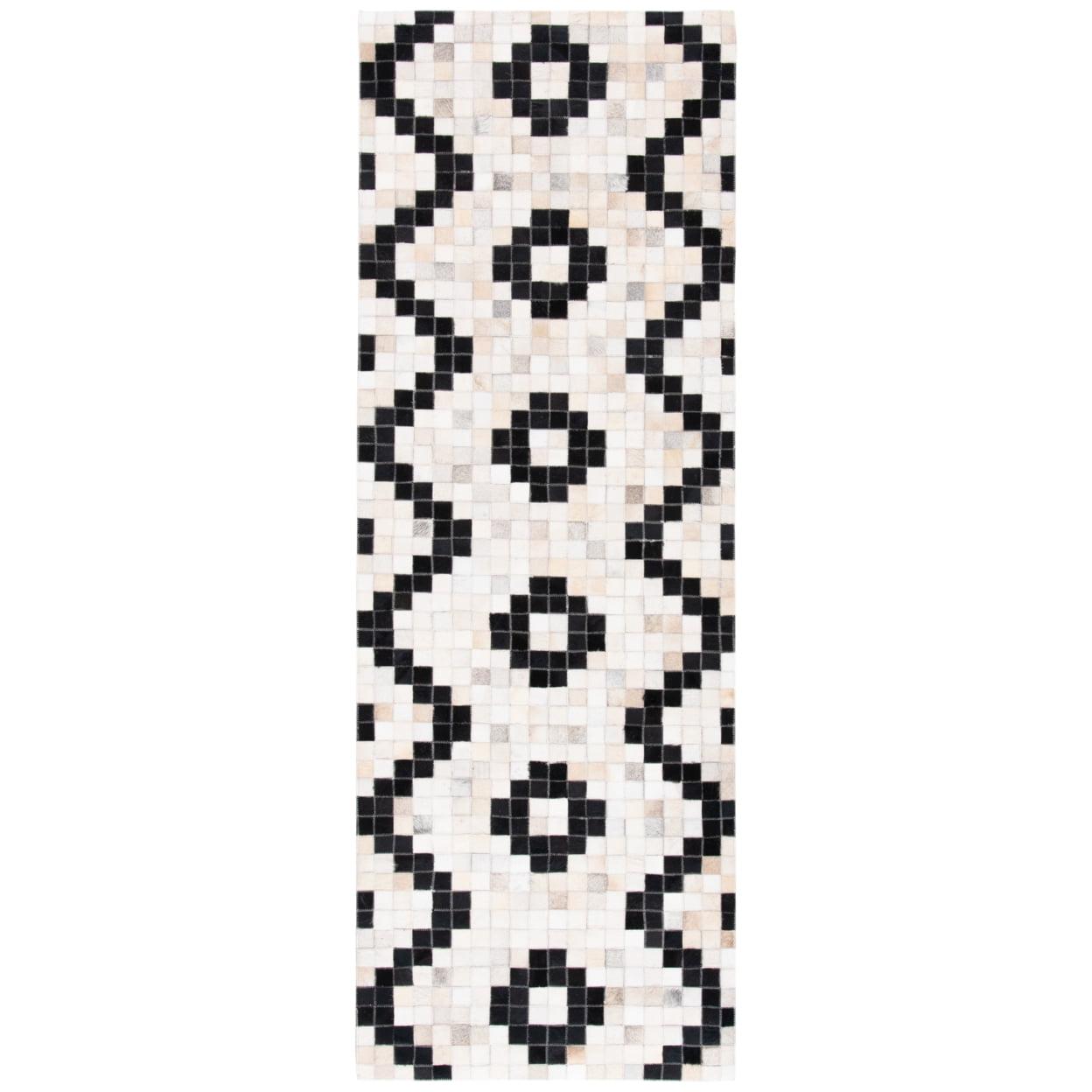 Union Rustic Sebeka Hand Woven Leather/Felted Cloth Chevron Rug in Ivory/Black