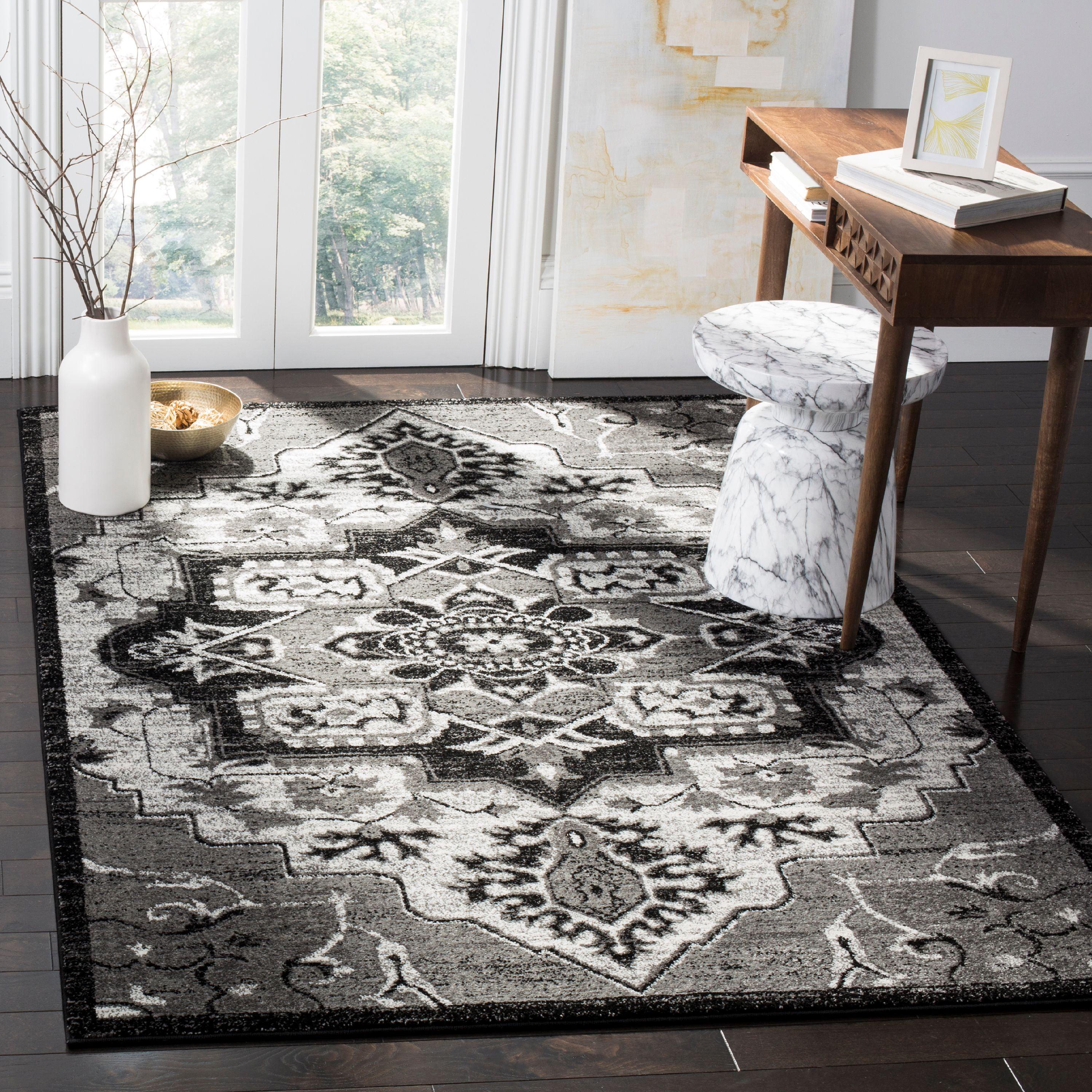 Vintage Hamadan VTH221 Power Loomed Indoor Area Rug - Light Grey/Grey - 5'3"x7'6" - Safavieh.