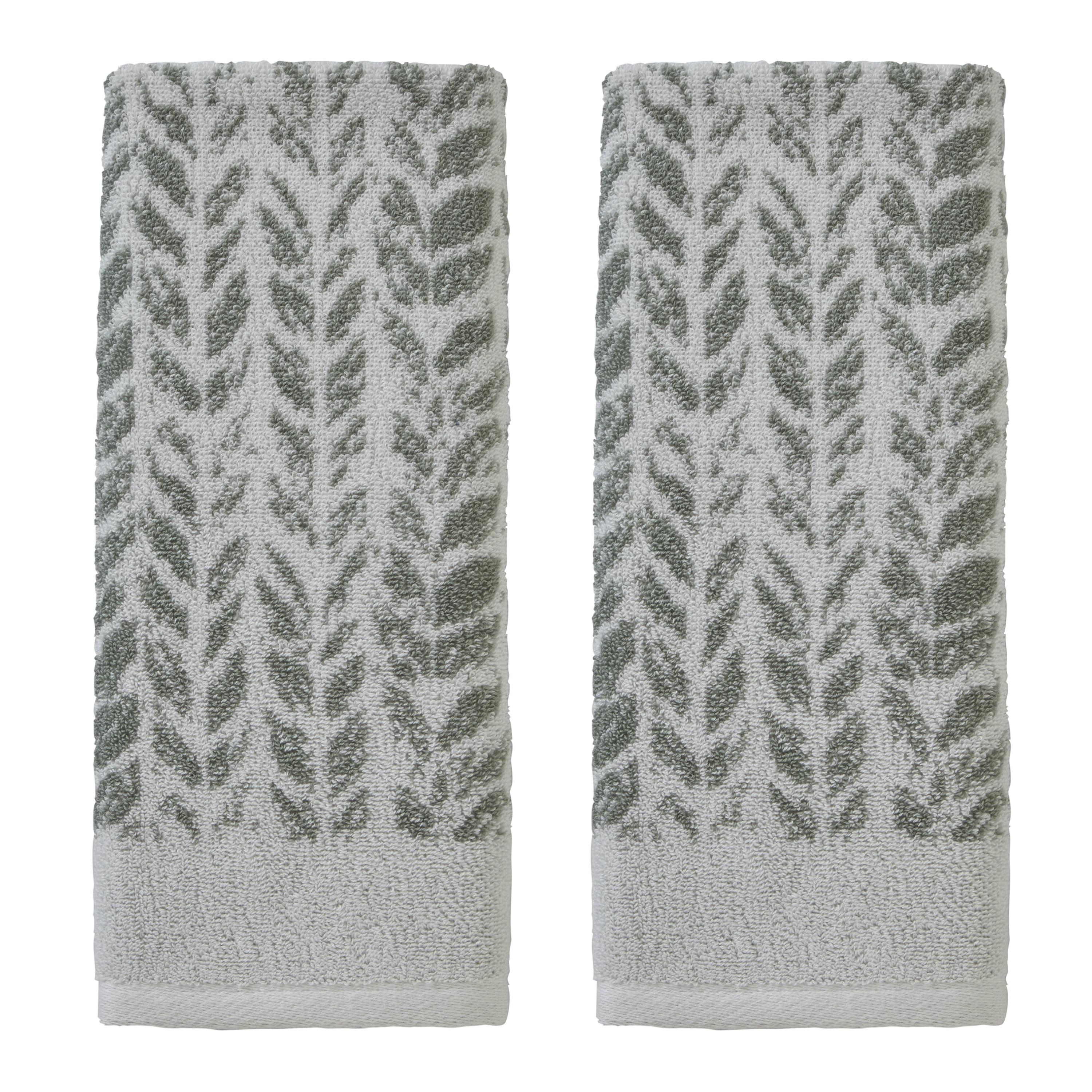 Gracie Oaks Gracie Oaks Distressed Leaves Hand Towel (Set of 2)