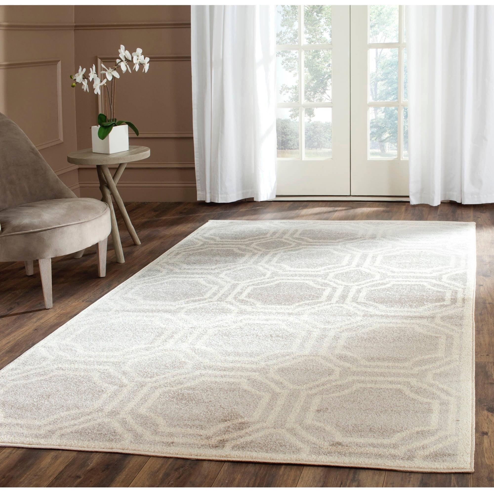 Amherst AMT411 Power Loomed Area Rug - Light Grey/Ivory - 5'3"x8' - Safavieh.