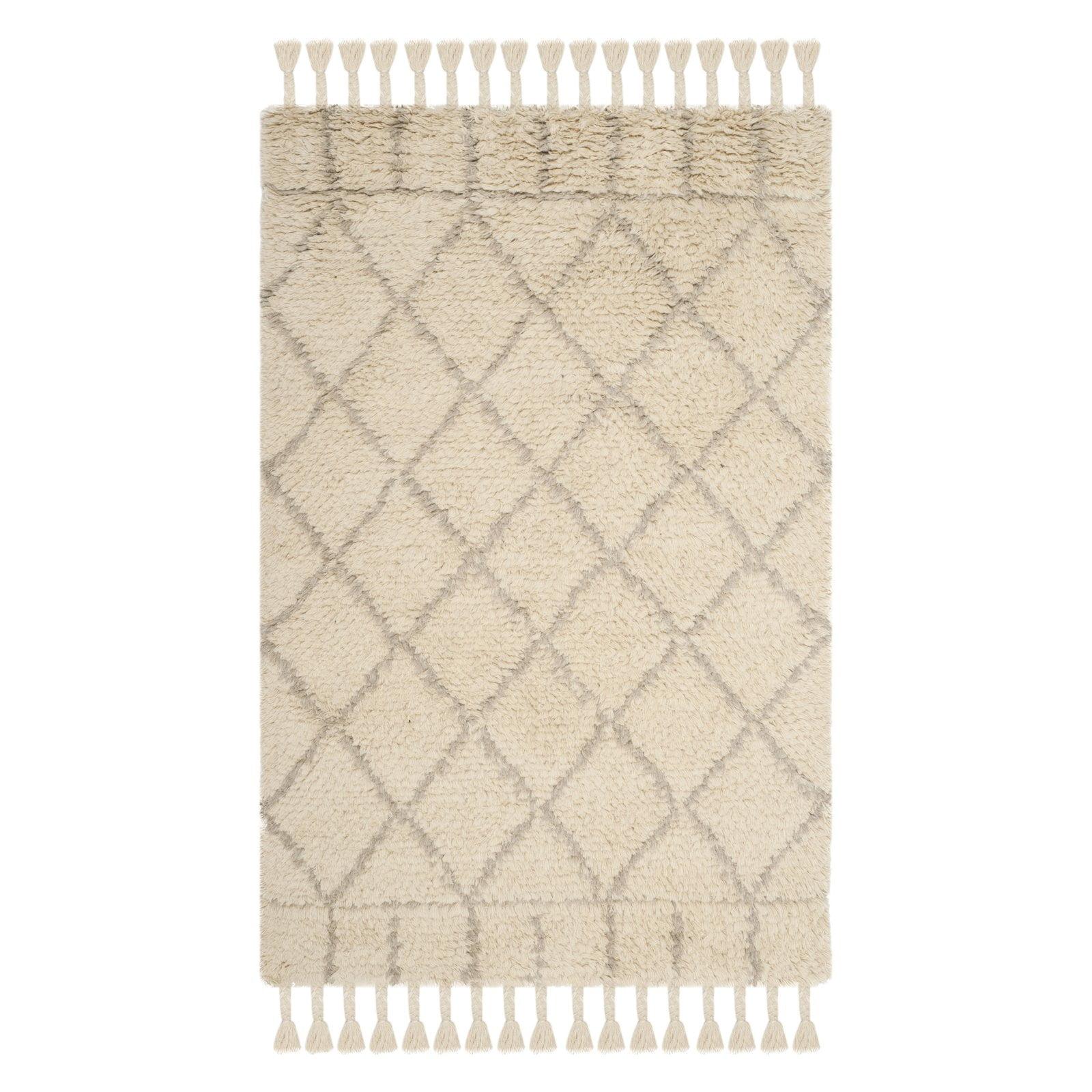 Safavieh  Handmade Casablanca Shag Domenica Tribal Wool Rug Ivory/Light Grey 8' x 10' 8' x 10' Indoor, Handmade Living Room, Bedroom, Dining Room Grey