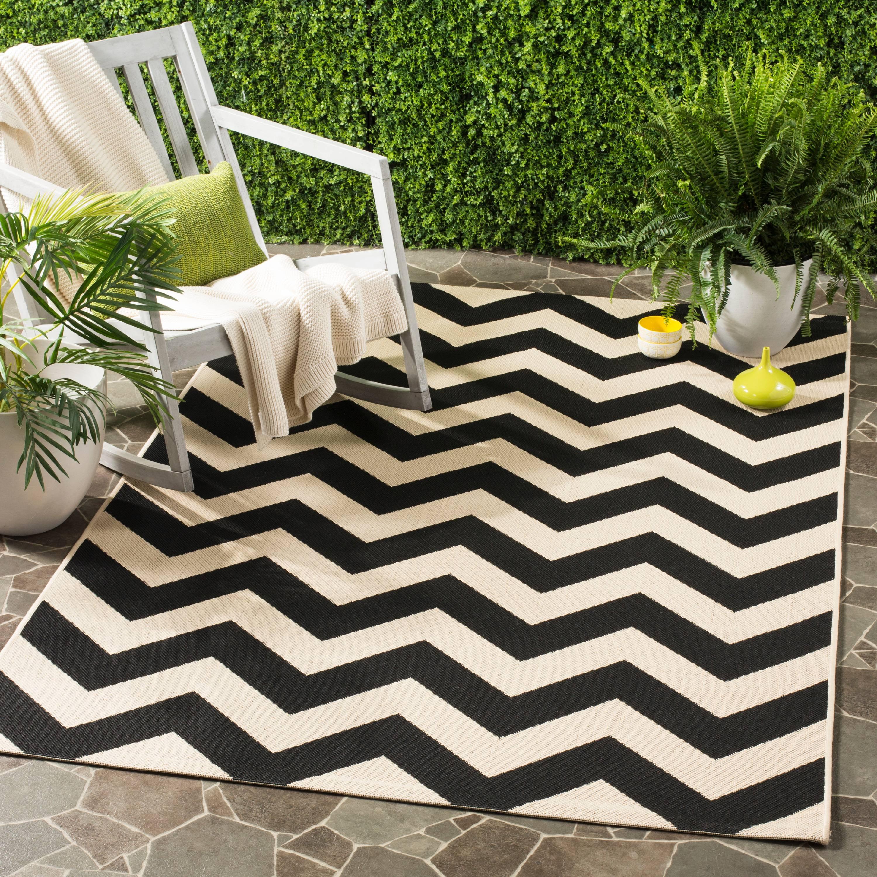 Safavieh Courtyard Bailey Chevron Indoor/Outdoor Area Rug, 9' x 12', Black/Beige