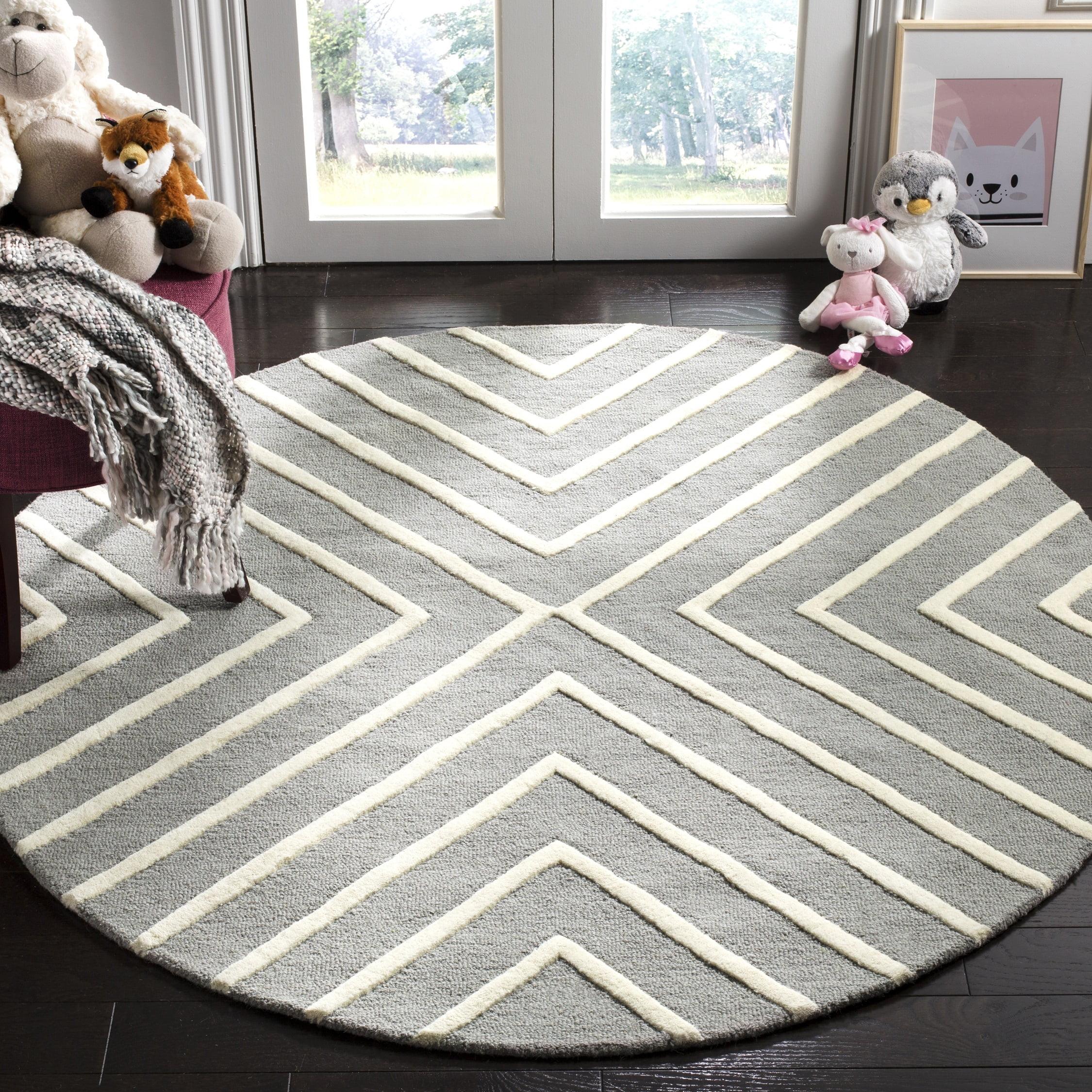 Safavieh Kids SFK920 Hand Tufted Area Rug  - Safavieh