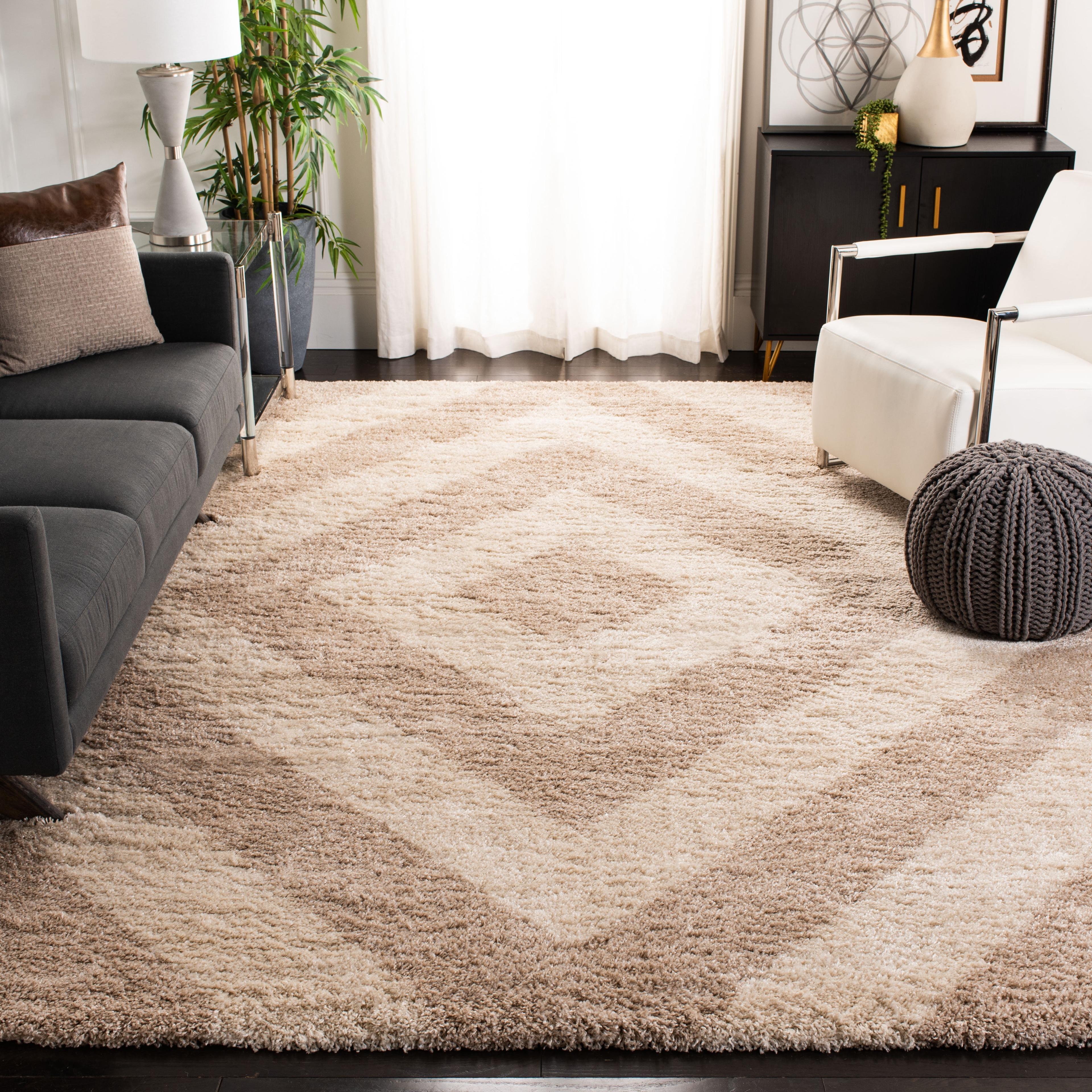 Ivory/Beige Geometric Synthetic Shag Rug 6'7" x 9'2"