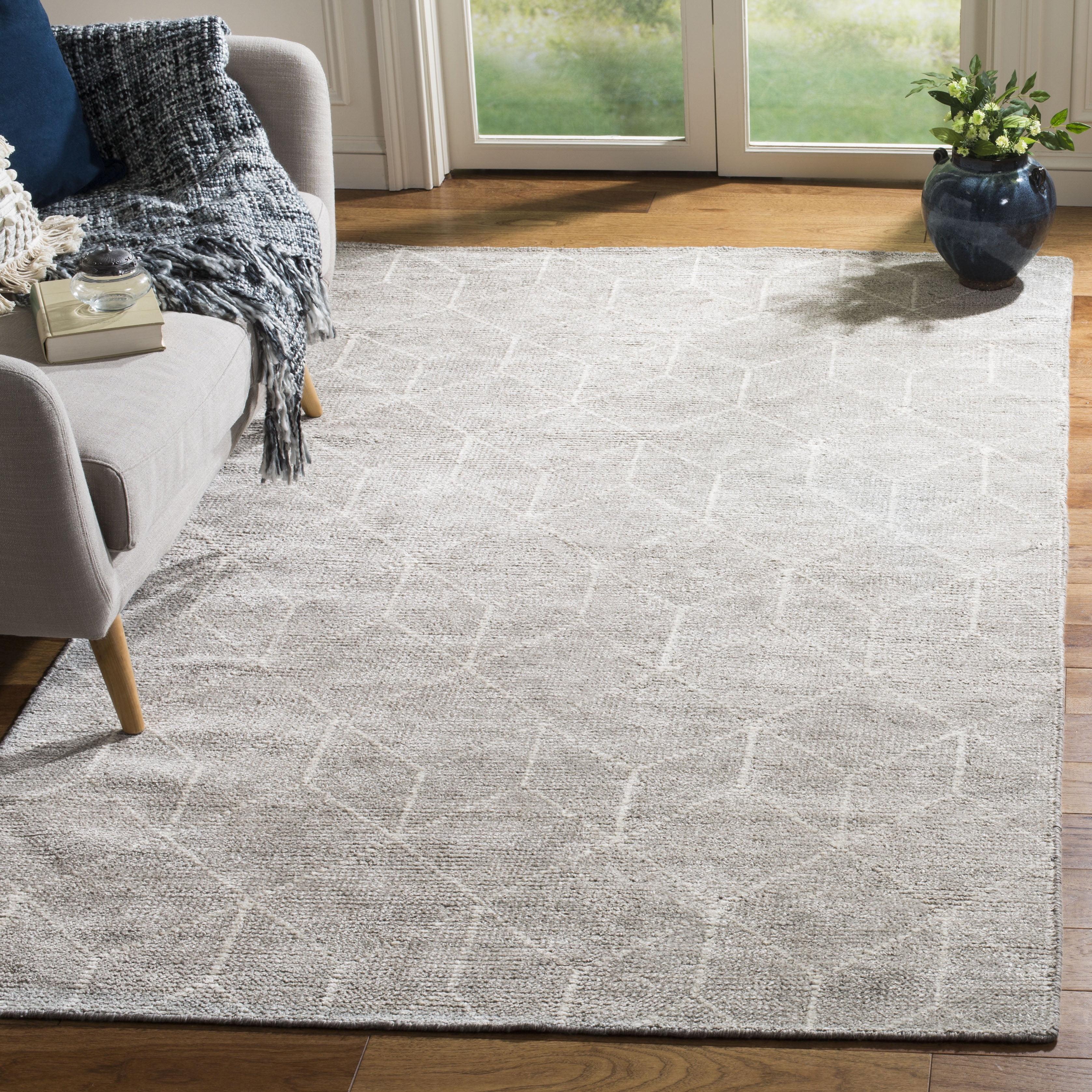 Hand-Knotted Gray Wool and Viscose Blend 4' x 6' Area Rug