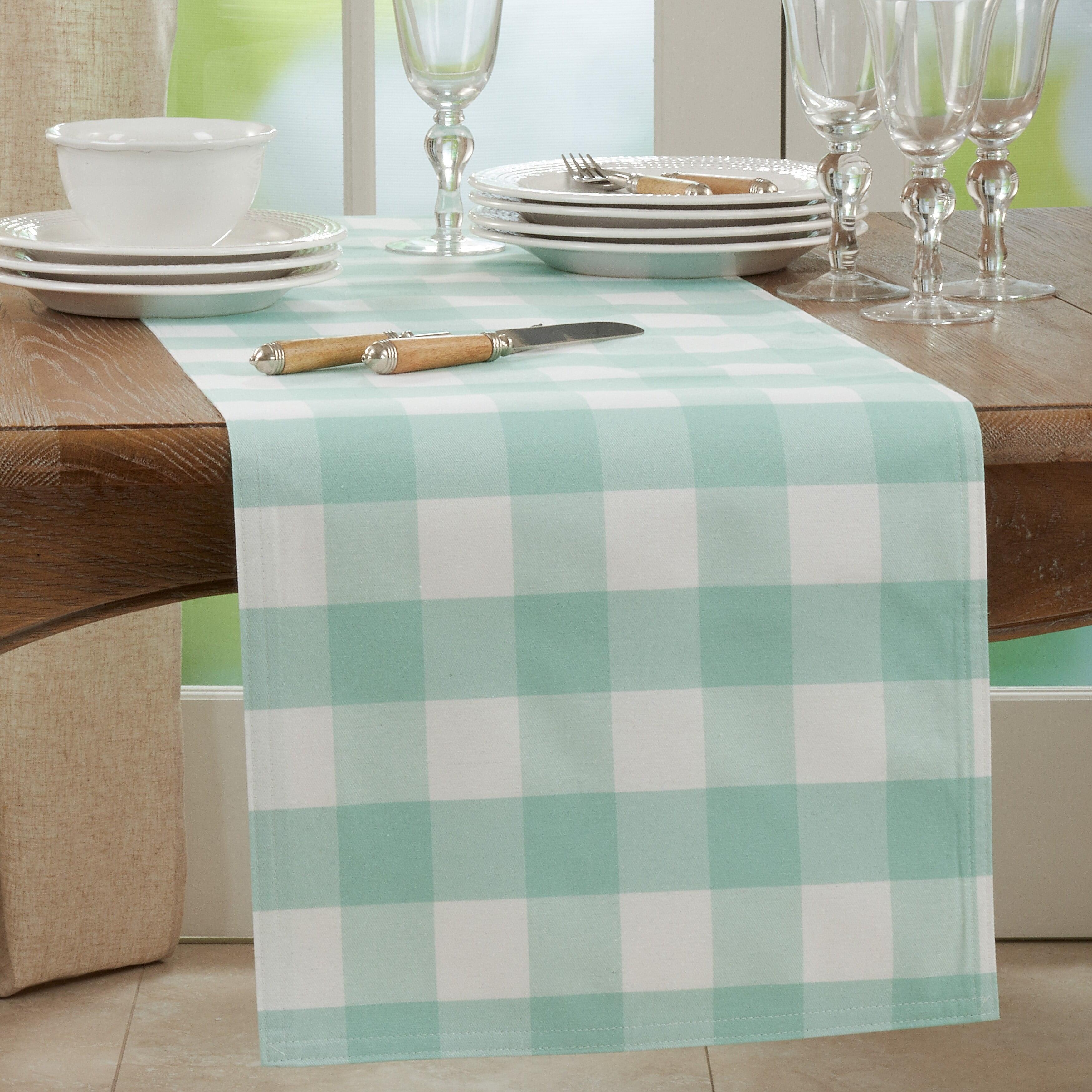 Saro Lifestyle Cotton And Poly Blend Table Runner With Plaid Design, Green, 16" x 72"