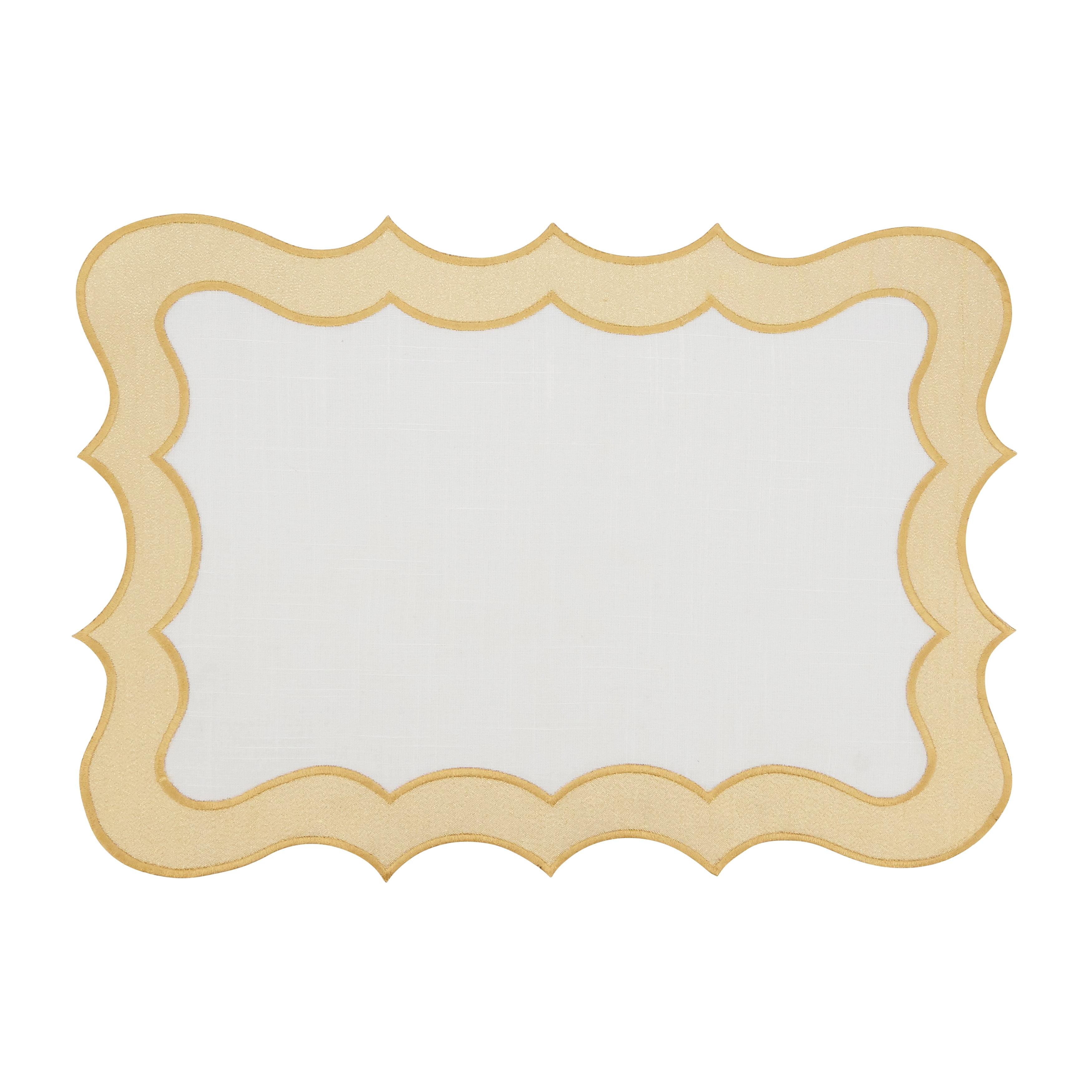 Enchanting Scallop Border Placemat