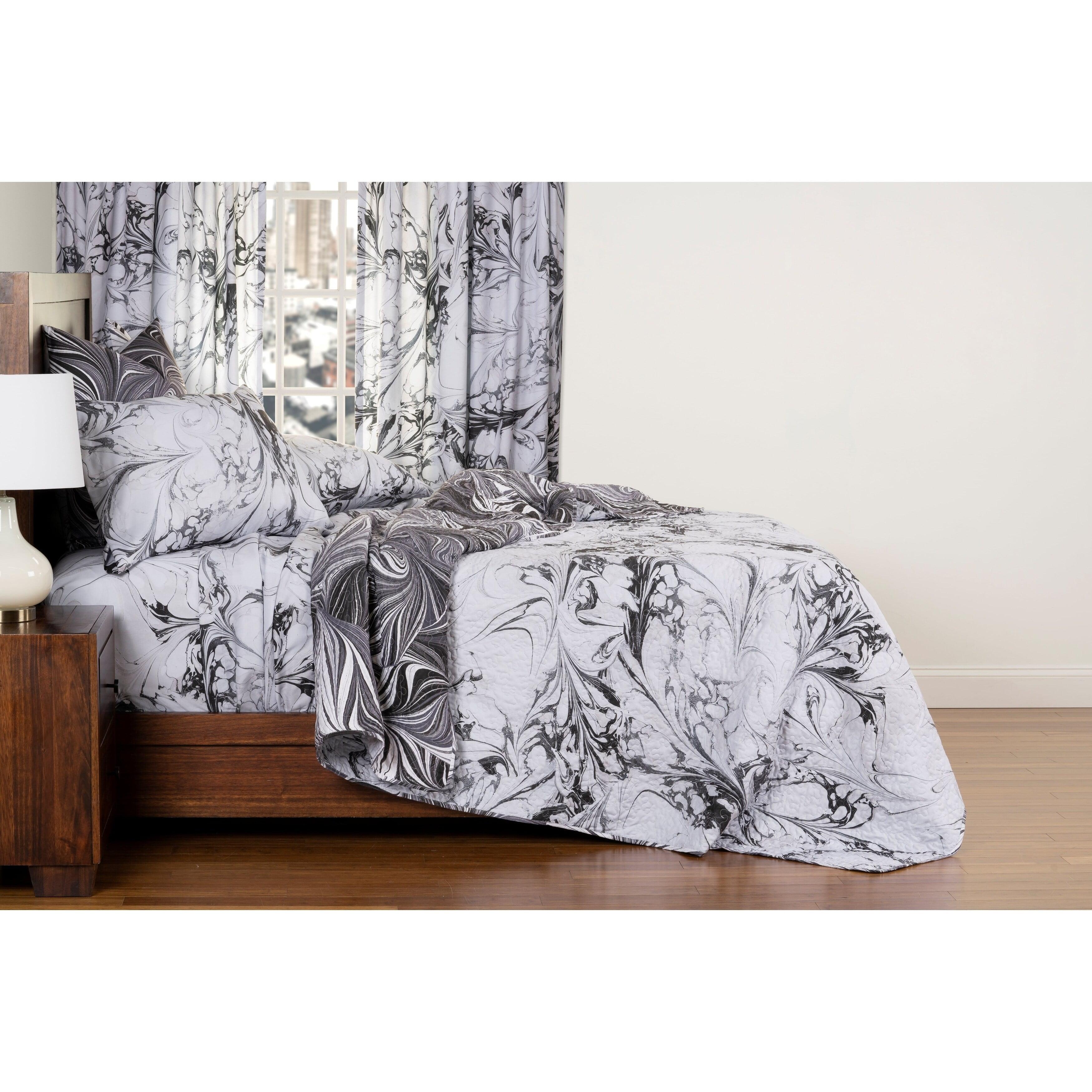 THE ART OF MARBLING Abstract Quilt