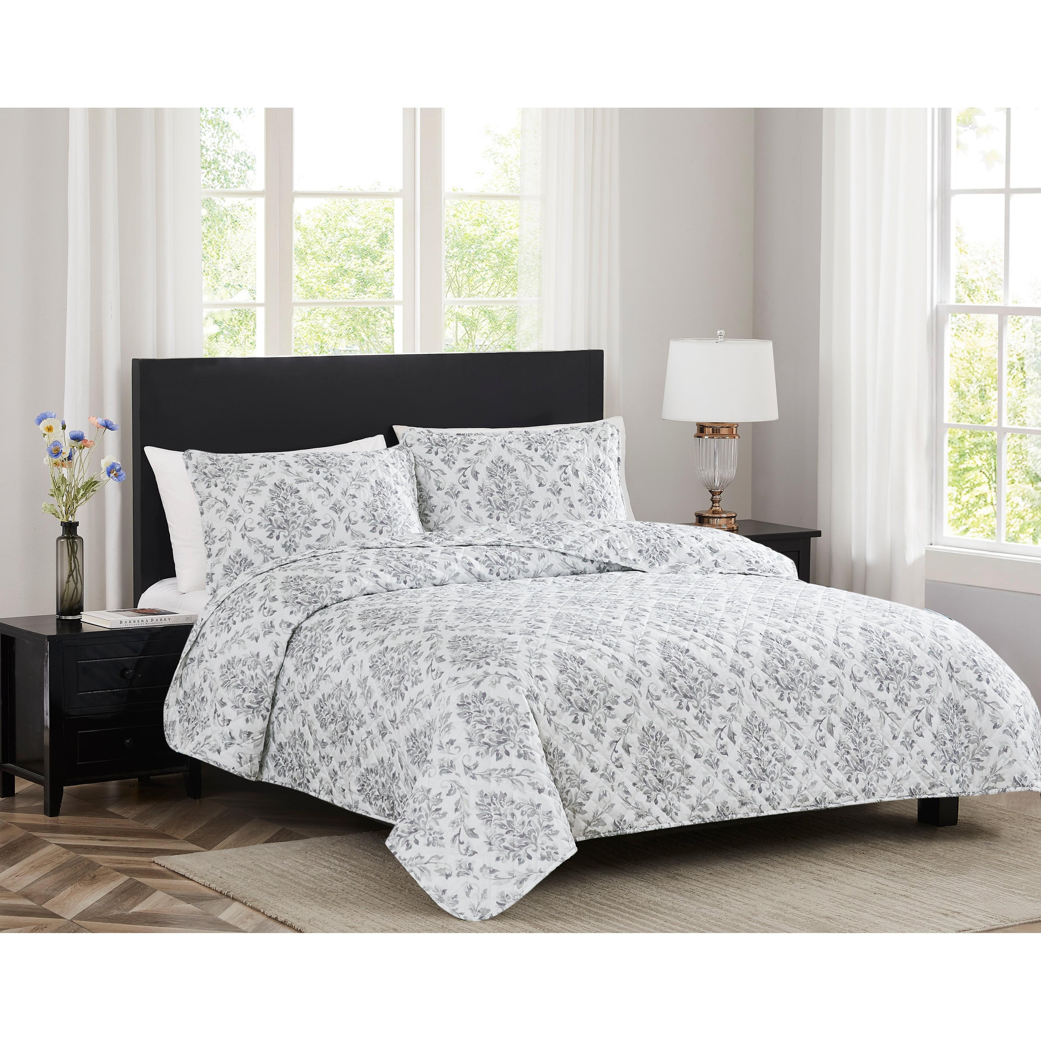 Skyler Damask Gray Microfiber Queen Quilt Set