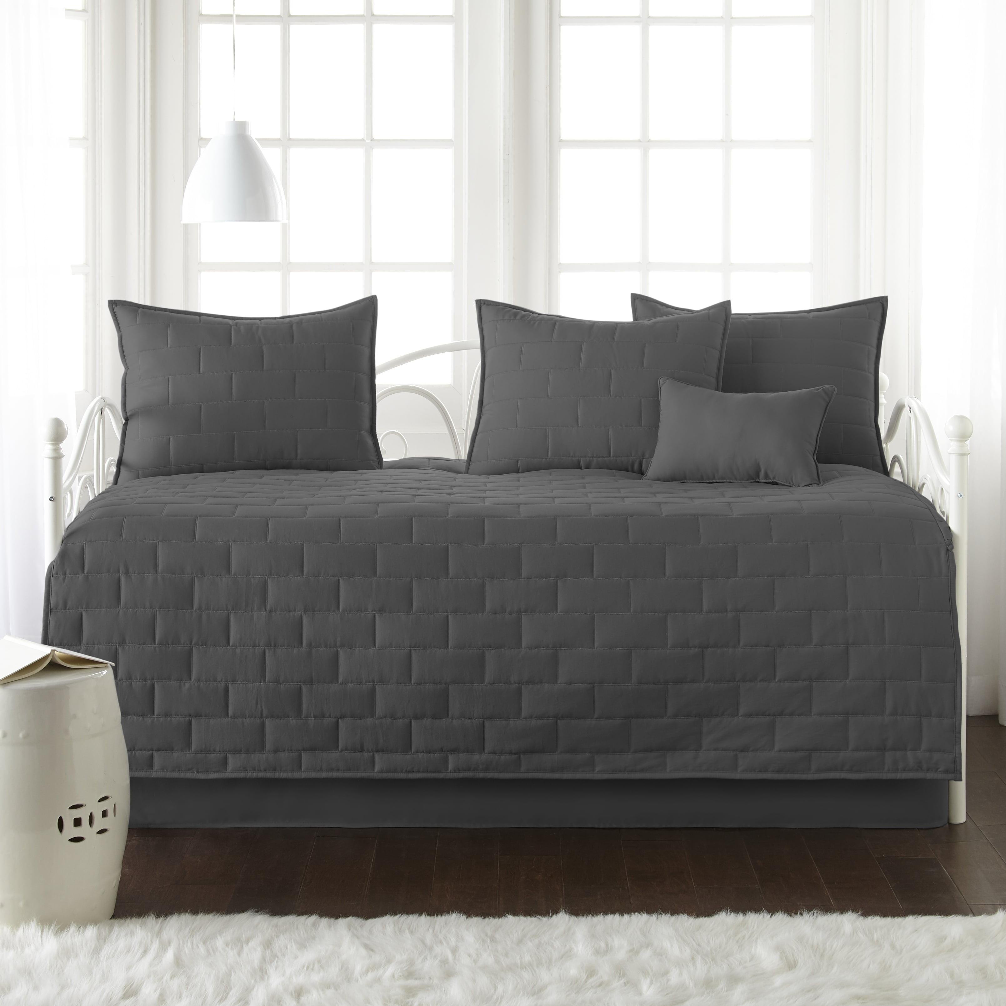 SouthShore Fine Linens Southshore Fine Linens Brickyard 6-Piece Daybed Quilt Set with Shams and bed skirt