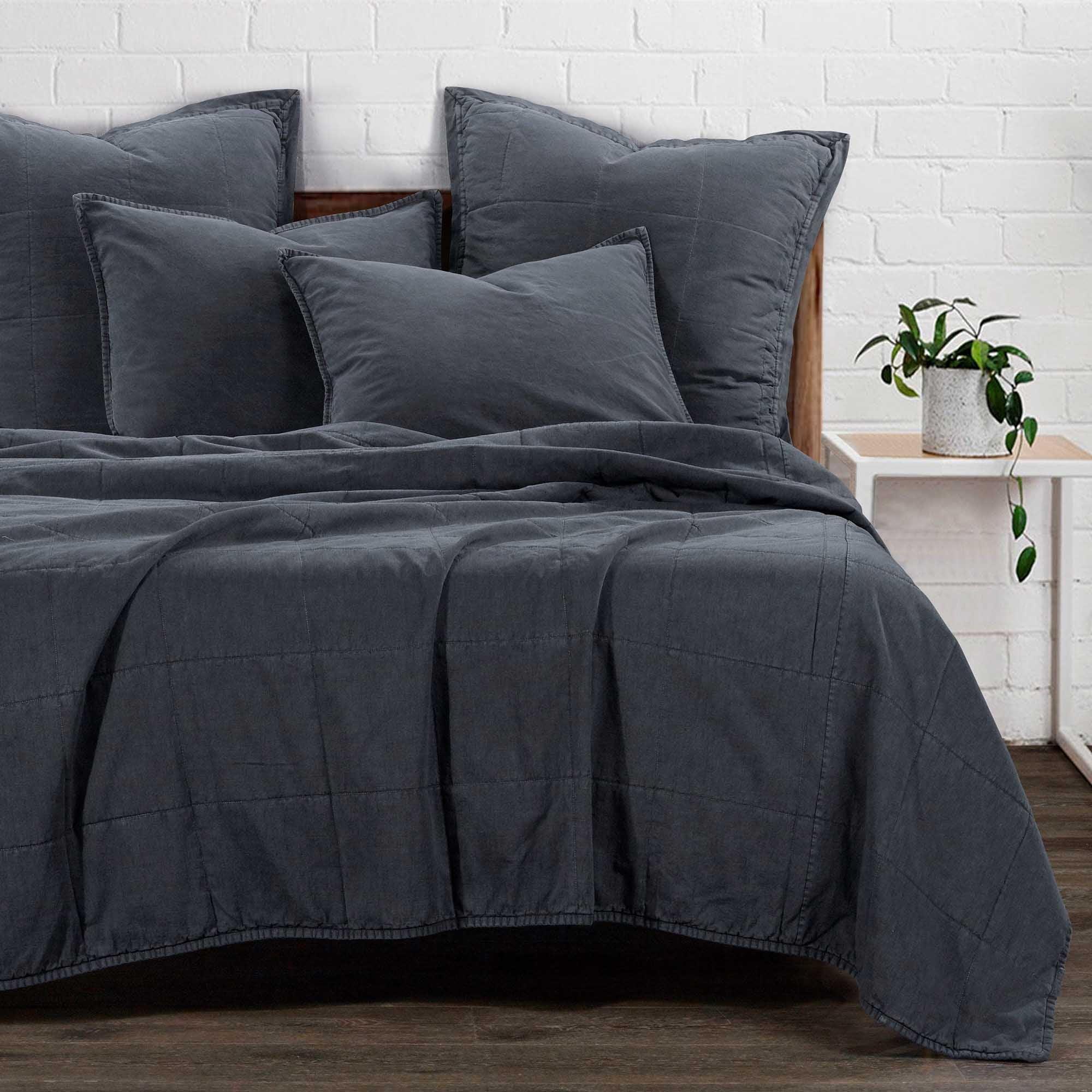 Gray Full Cotton Velvet Quilt Set