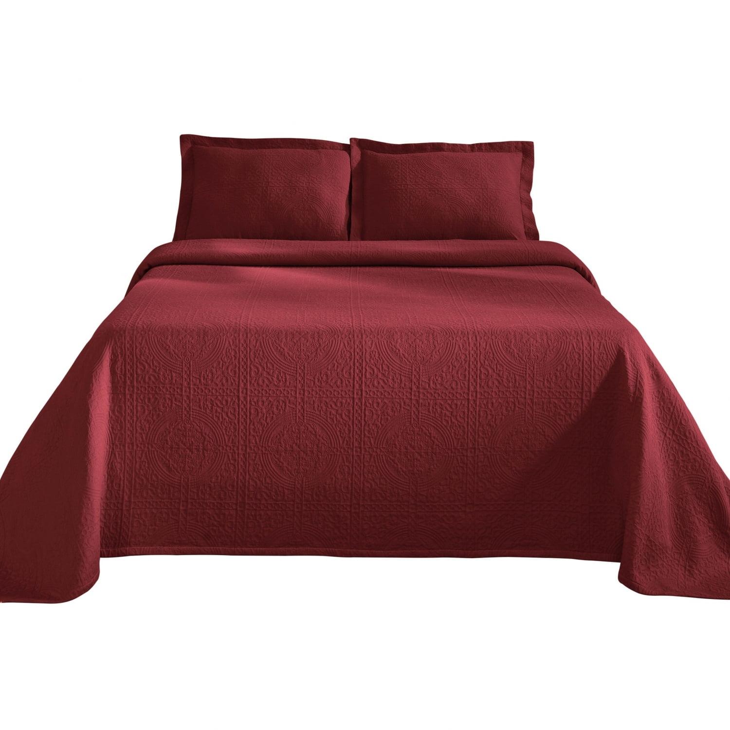 Garnet Geometric Basket Weave Full Bedspread and Sham Set