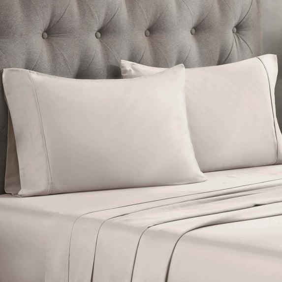 Superior Egyptian Cotton 300 Thread Count Solid Pillowcases (Set of 2)