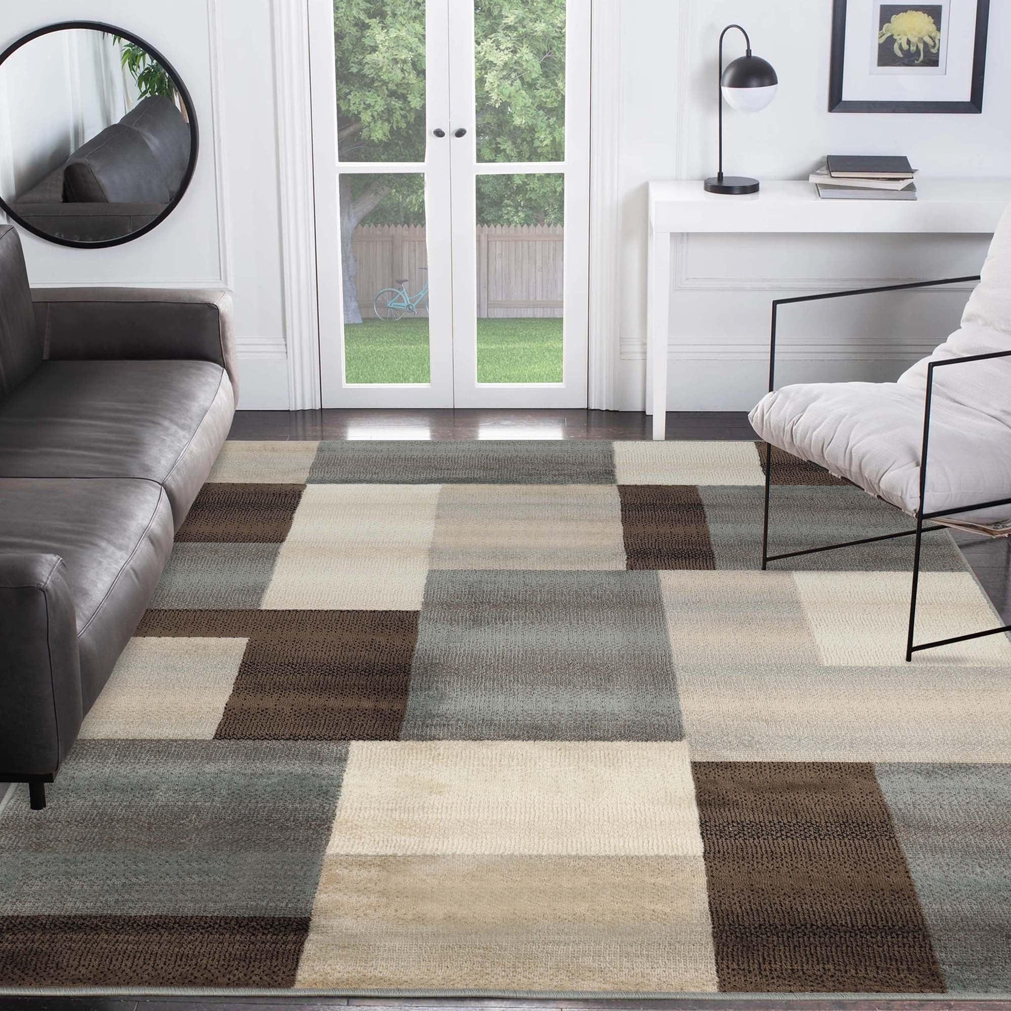 Gray and Beige Geometric Synthetic Area Rug 5' x 8'