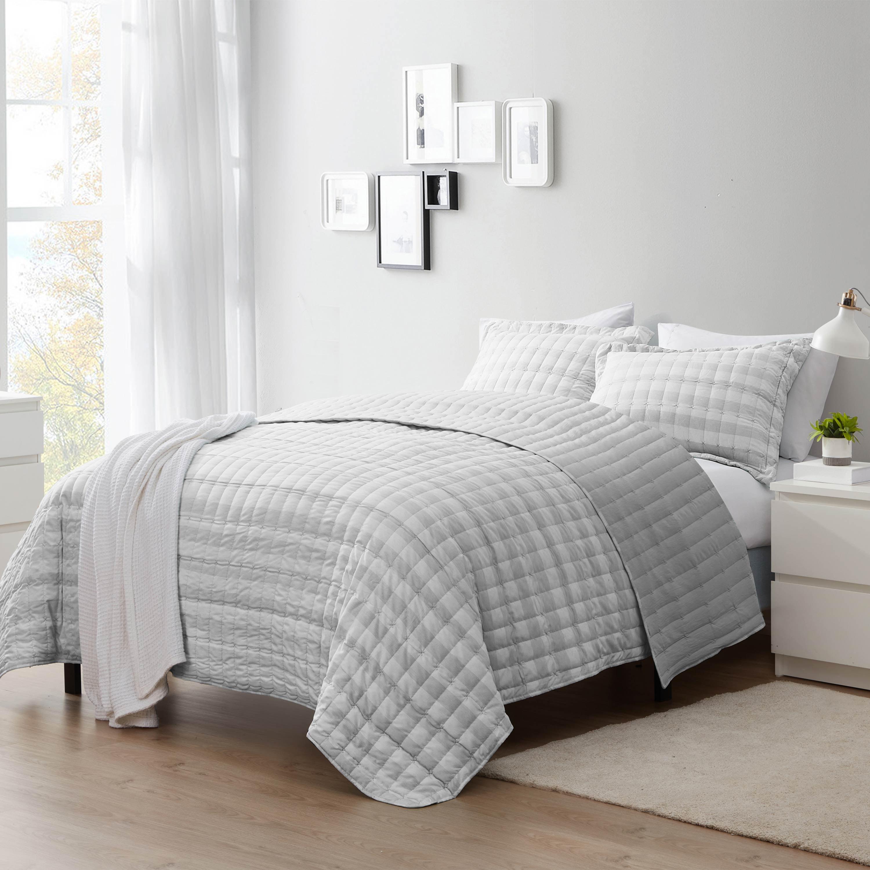 Sweet Home Collection Oversized Prewashed Checkered Plaid Embroidered Vintage Soft Quilt Set