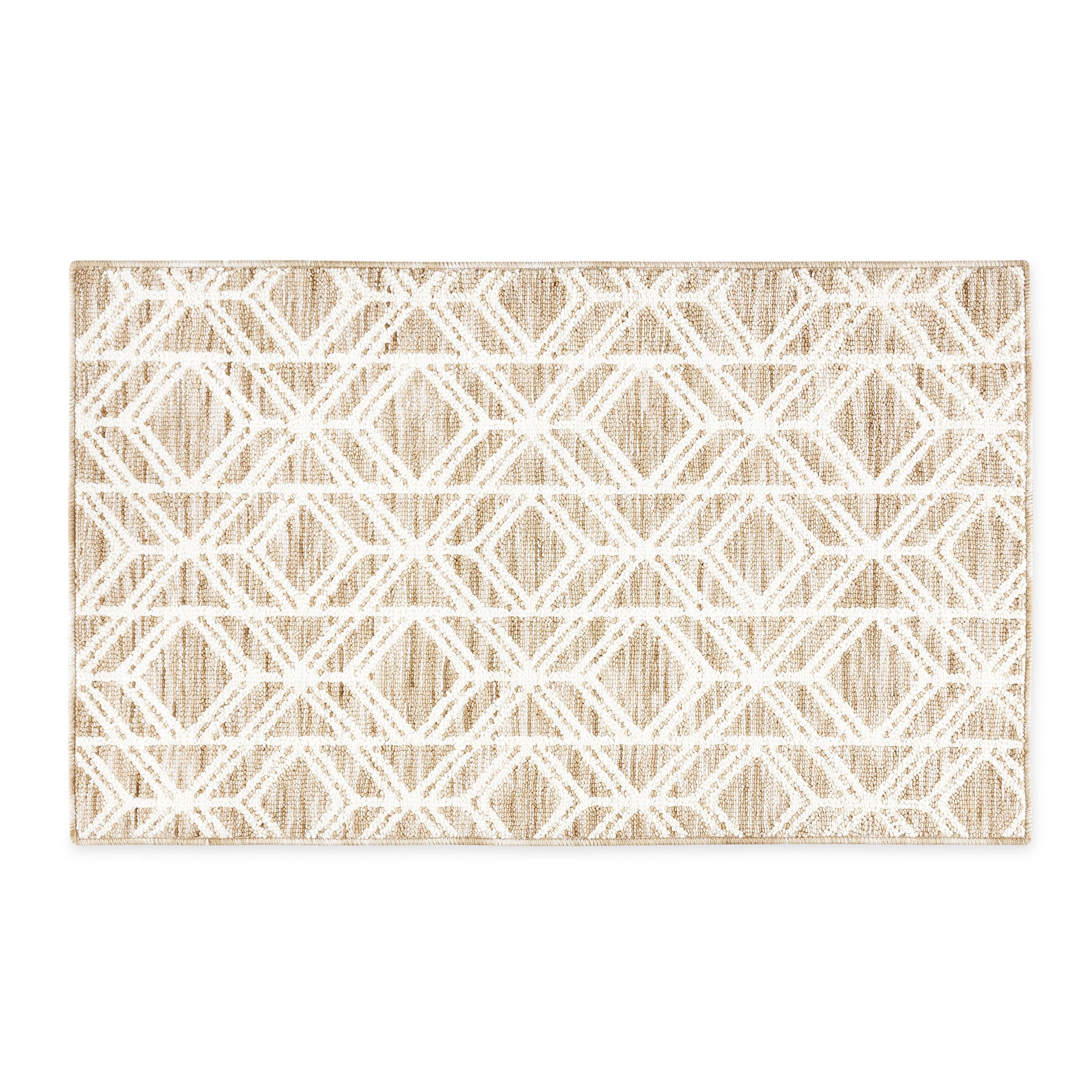 Town & Country Living TOWN & COUNTRY EVERYDAY Walker Modern Diamond Everwash Non-Slip Backing Kitchen Mat
