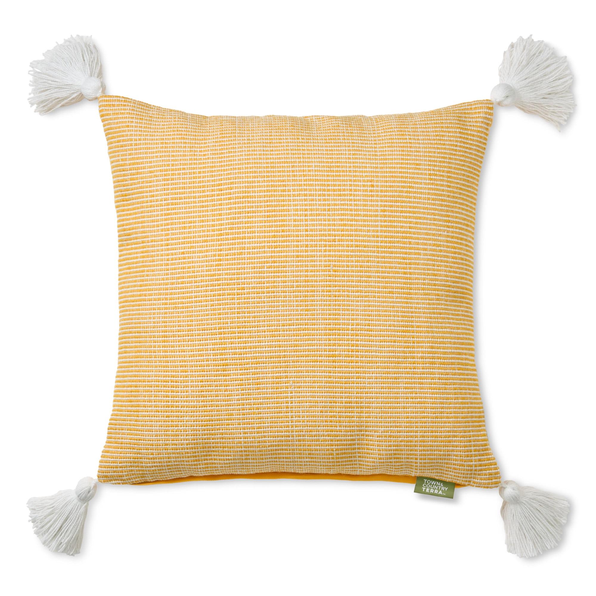 TOWN & COUNTRY TERRA Alara Ribbed Texture Indoor Outdoor Decorative Pillow 20"x20"