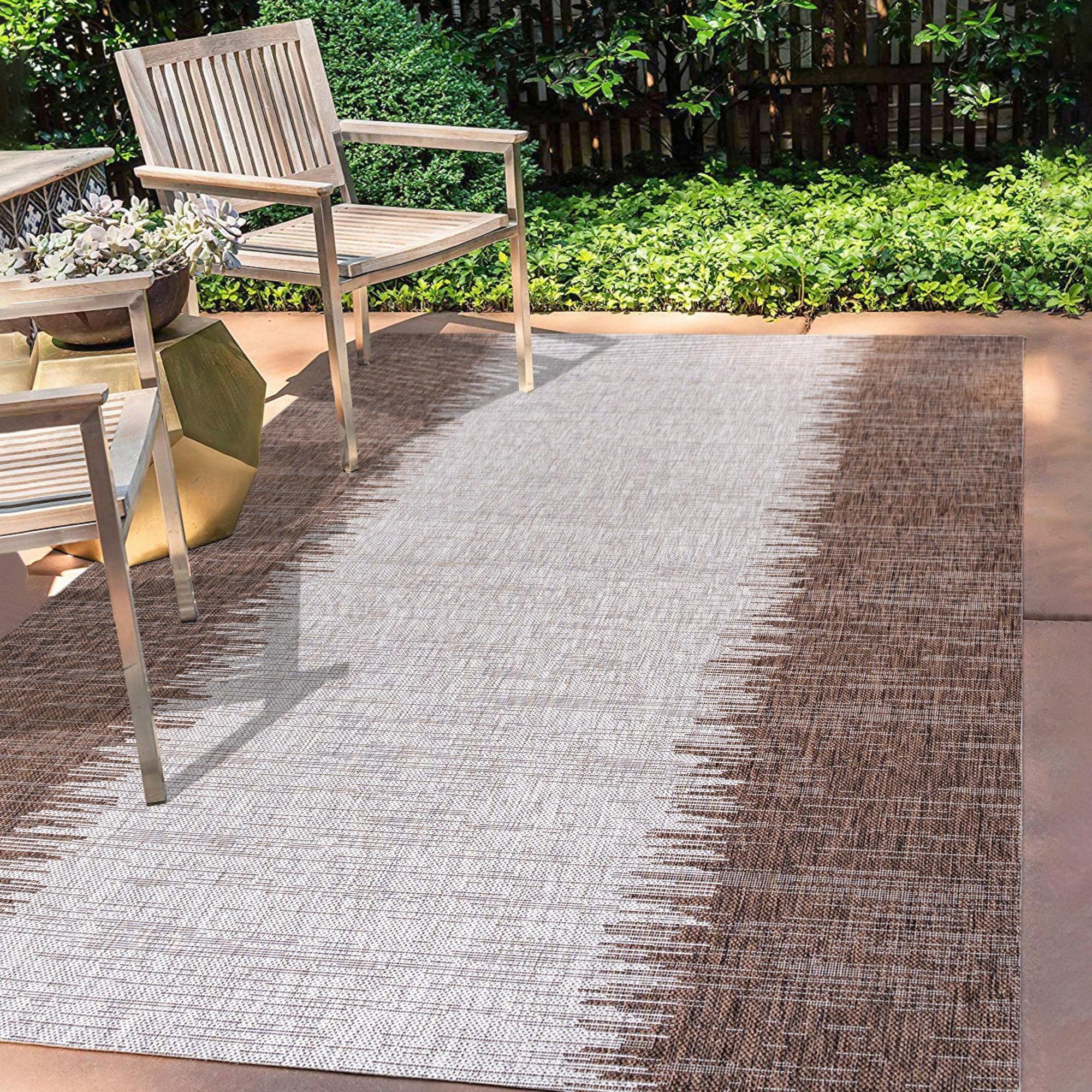 Tavira Modern Strie' Indoor/Outdoor Runner Rug - JONATHAN Y