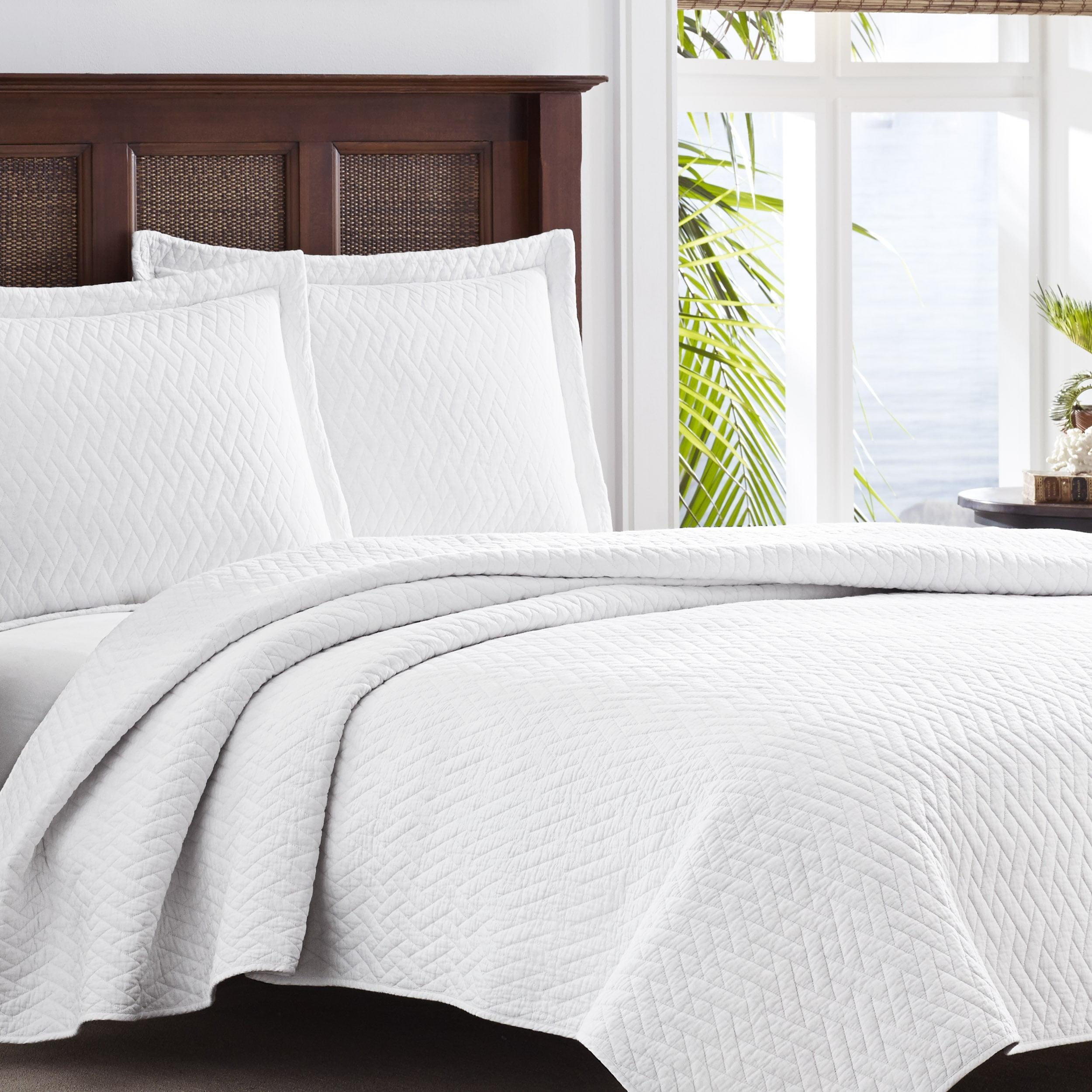 Tommy Bahama Home Tommy Bahama Raffia Solid Cotton Reversible Quilt Set