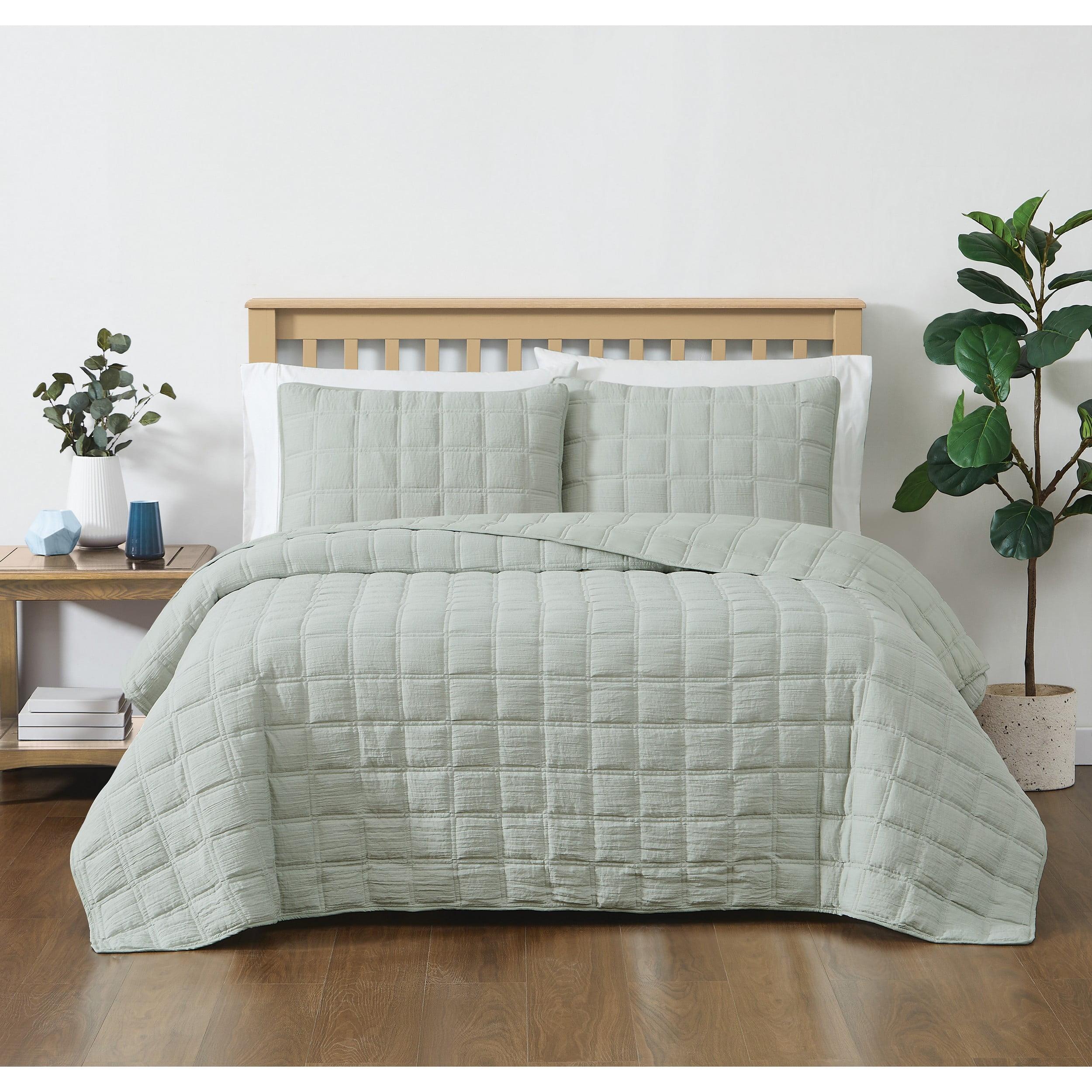 Gray Full Microfiber Quilt Set with Textured Pattern