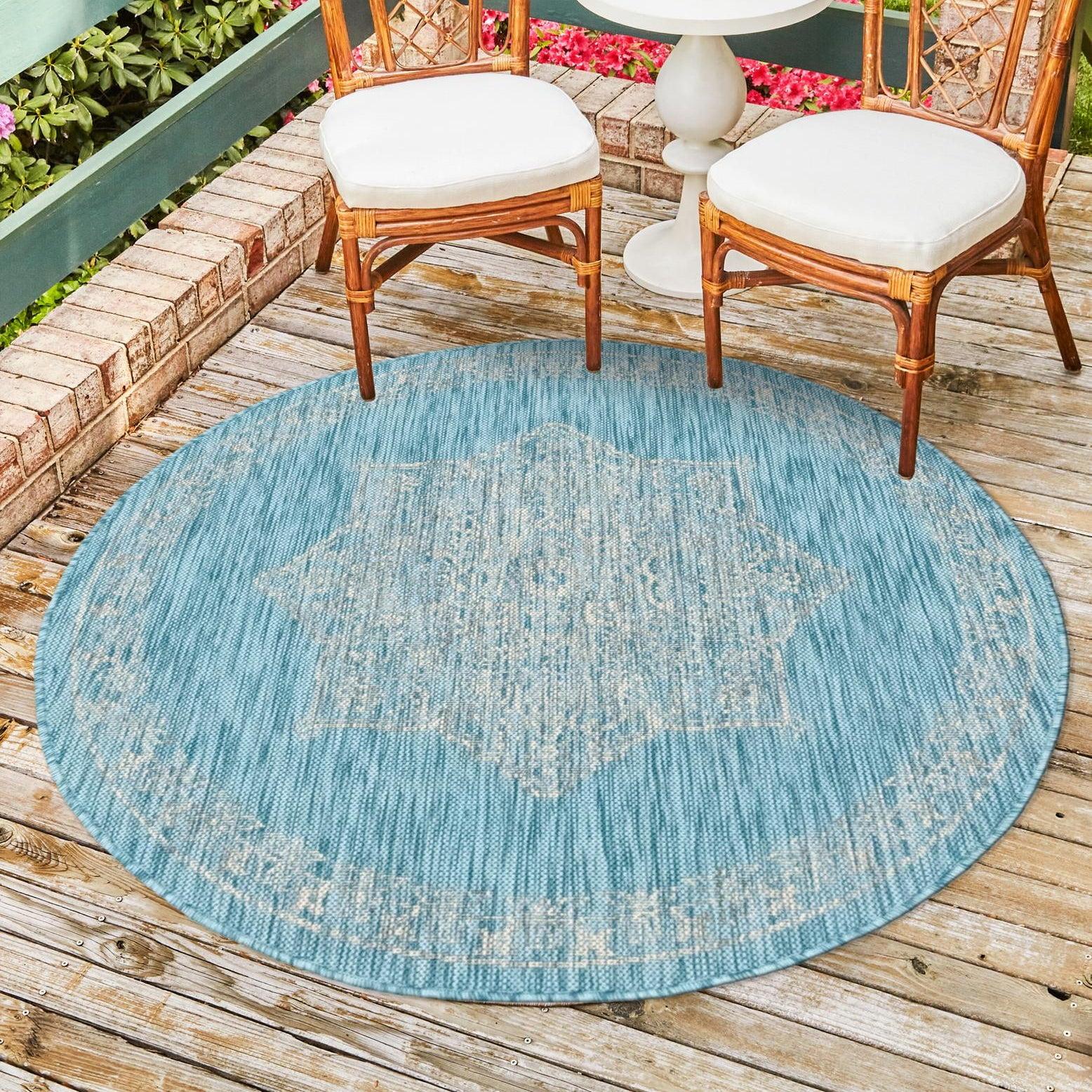 Unique Loom 4' 1 x 4' 1 Round Indoor/Outdoor Traditional Light Aqua Area Rug