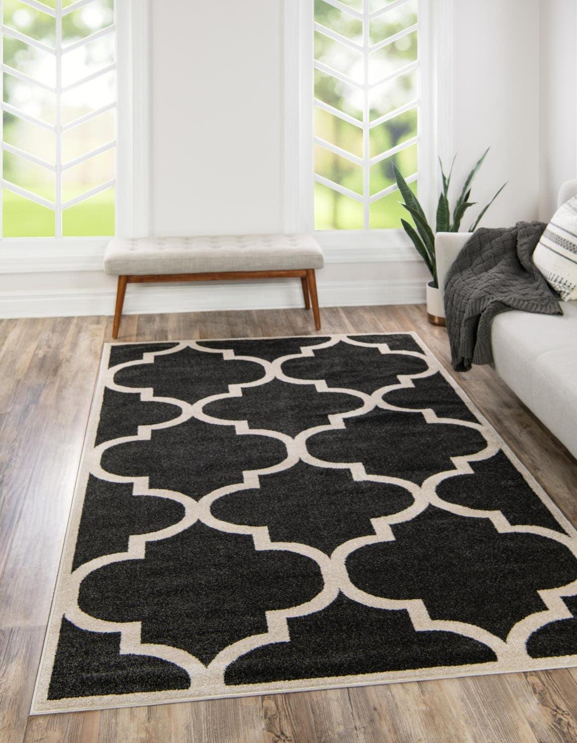 Black and White Reversible Trellis Rectangular Synthetic Rug