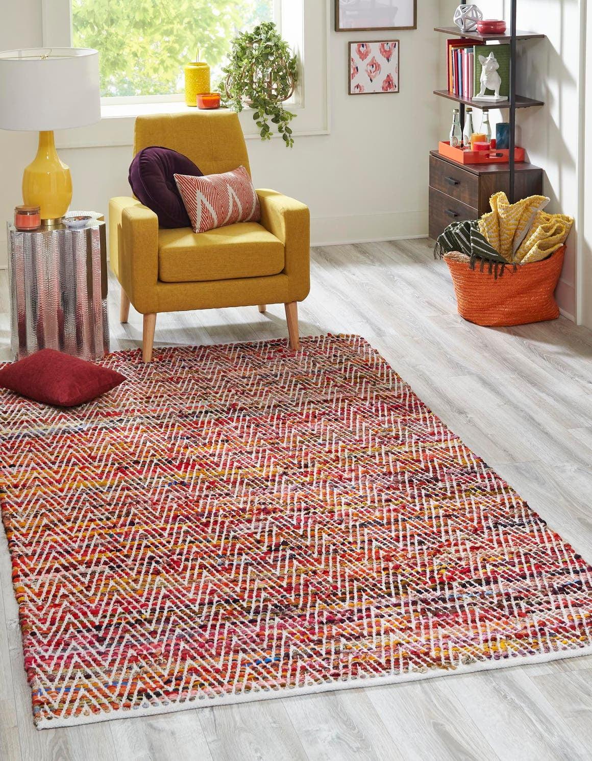 Eco-Friendly Colorful Chindi Chevron 2' x 3' Handmade Rug