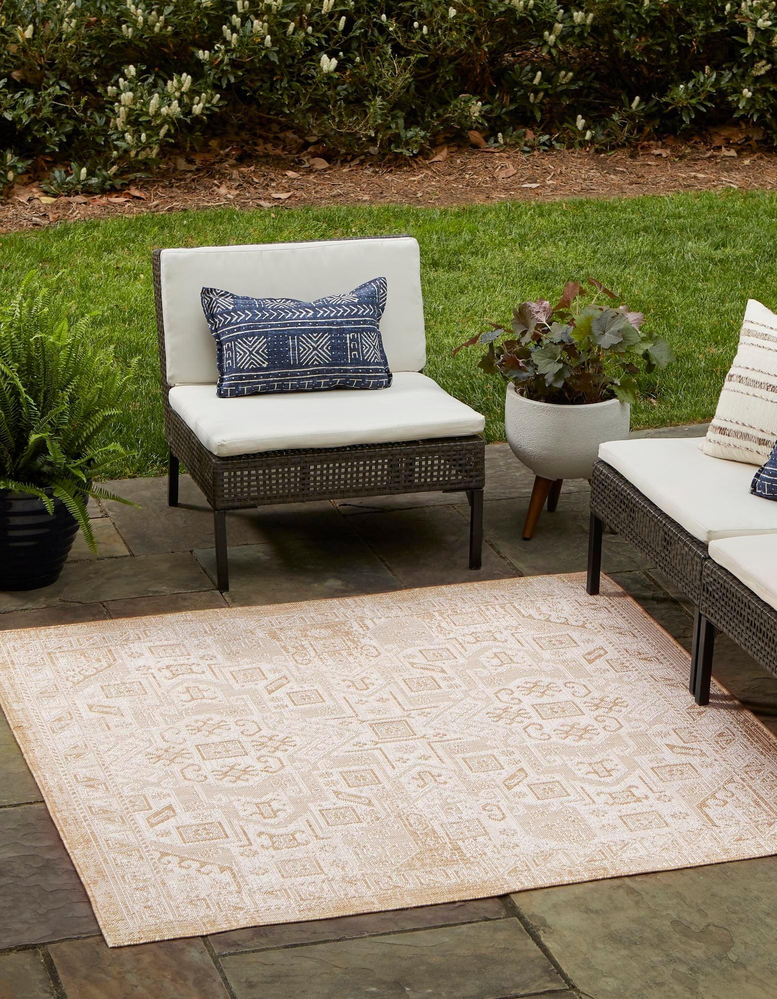 Natural Medallion 5'3" Square Outdoor Aztec Rug in Brown