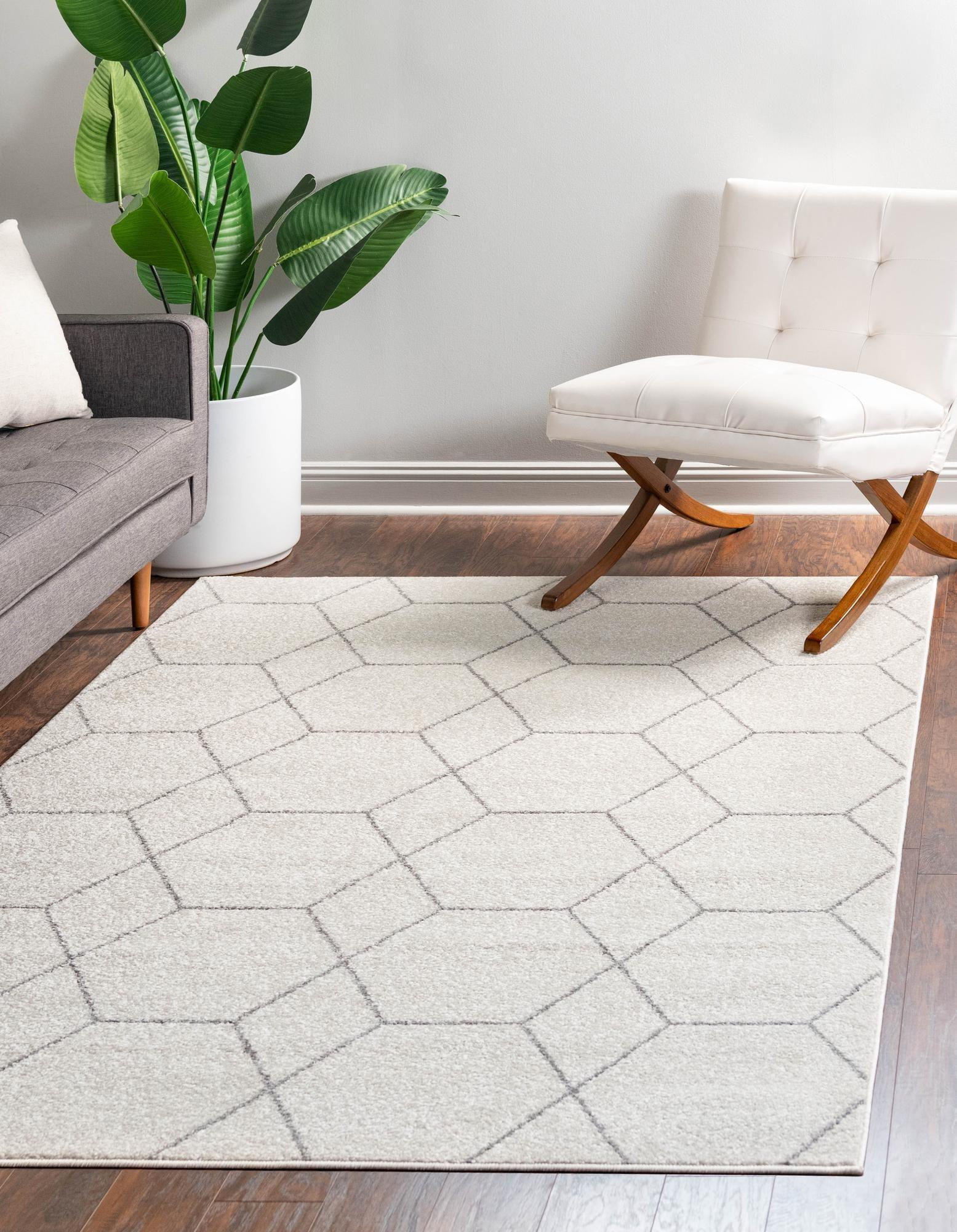 Ivory and Gray Synthetic 4' x 6' Trellis Area Rug