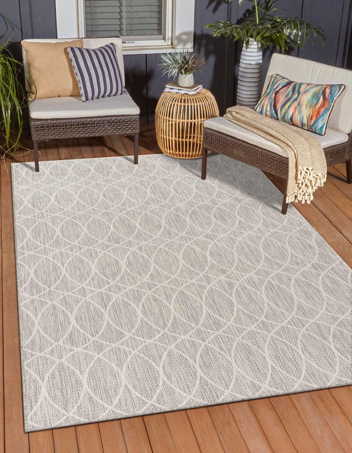 Light Gray Geometric 9' x 12' Outdoor Area Rug