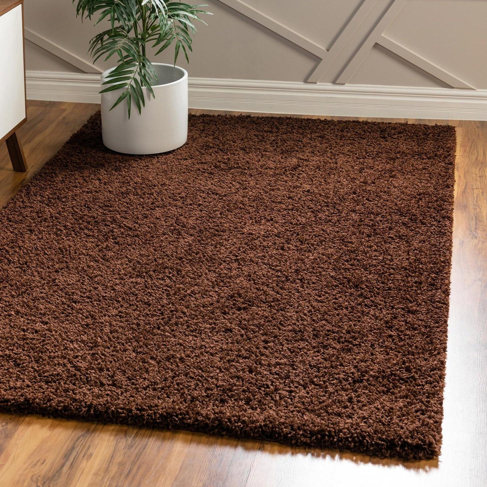 Unique Loom Solid Shag Collection Area Rug (6' 1" x 9' Rectangle Chocolate Brown)