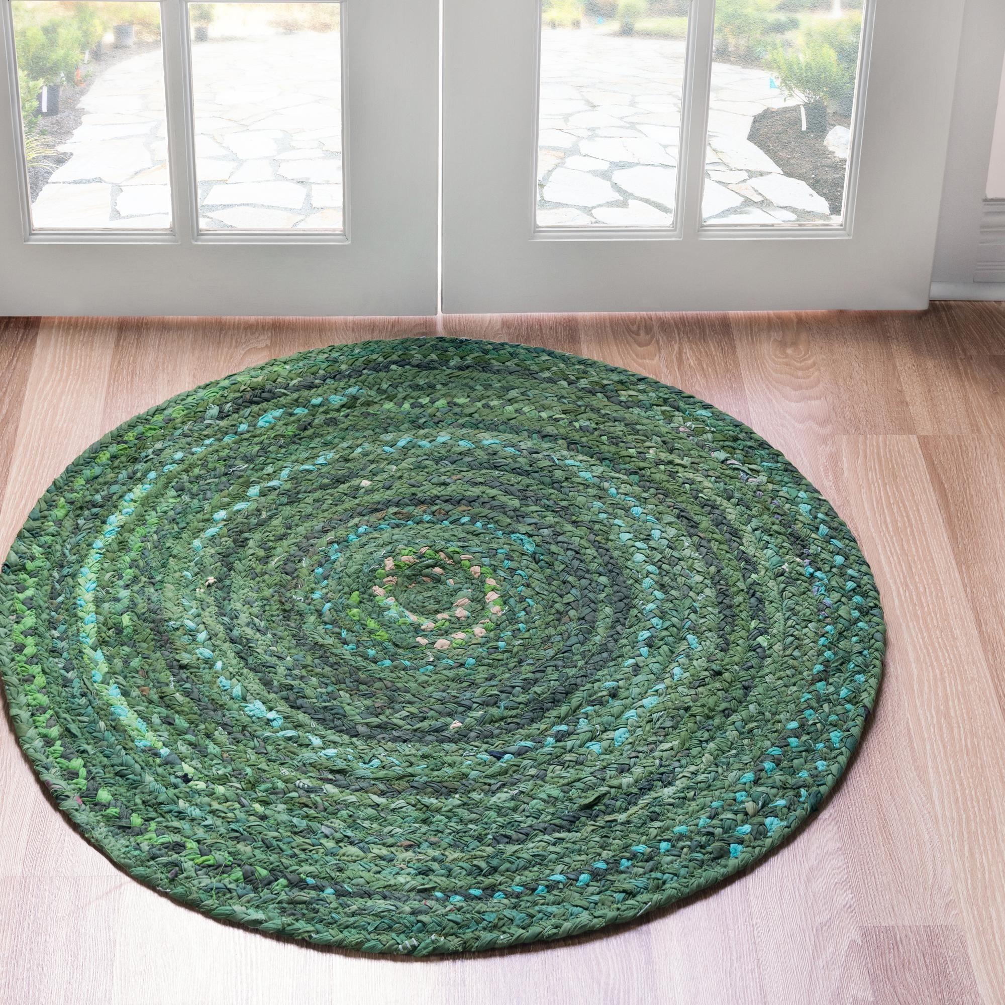 Handmade Braided Chindi 8 ft Round Rug in Green and Turquoise