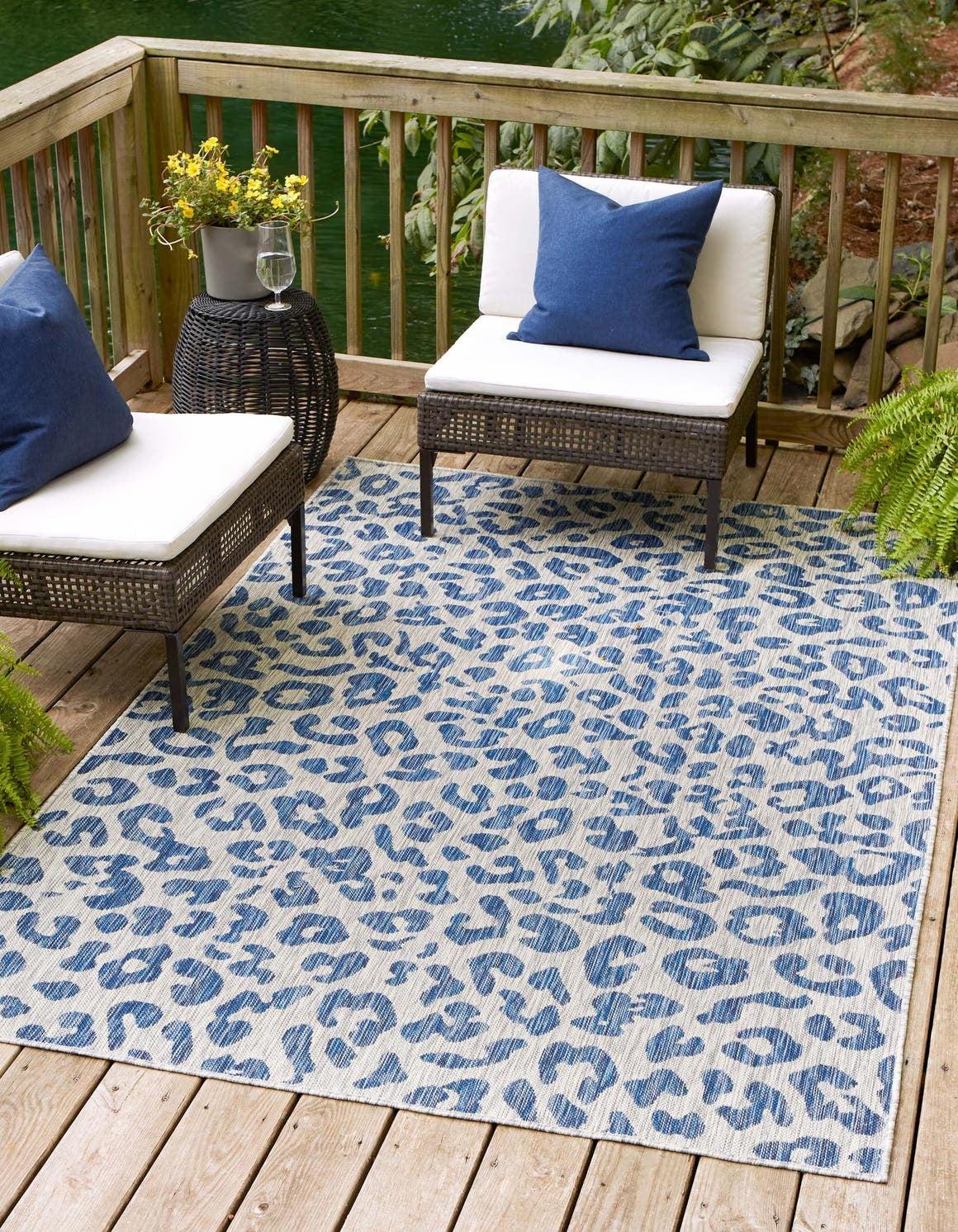 Modern Abstract Blue Outdoor Rug 5' x 8' Synthetic Flatweave