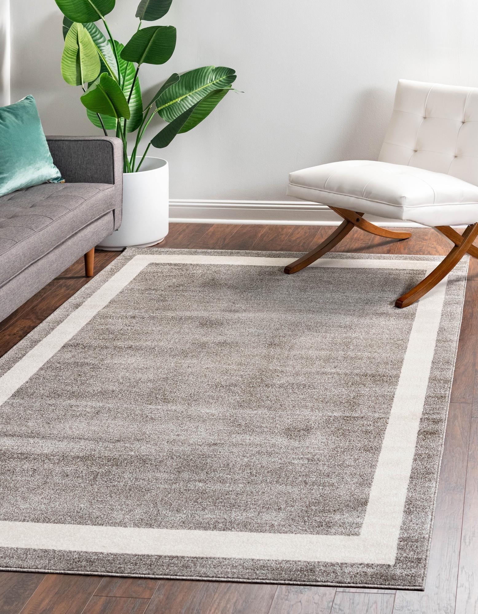 Gray and Ivory Rectangular 4' x 6' Synthetic Area Rug