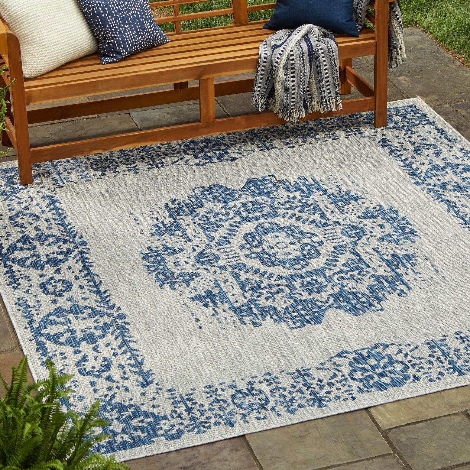 Unique Loom 5' 3 x 5' 3 Square Indoor/Outdoor Traditional Blue Area Rug