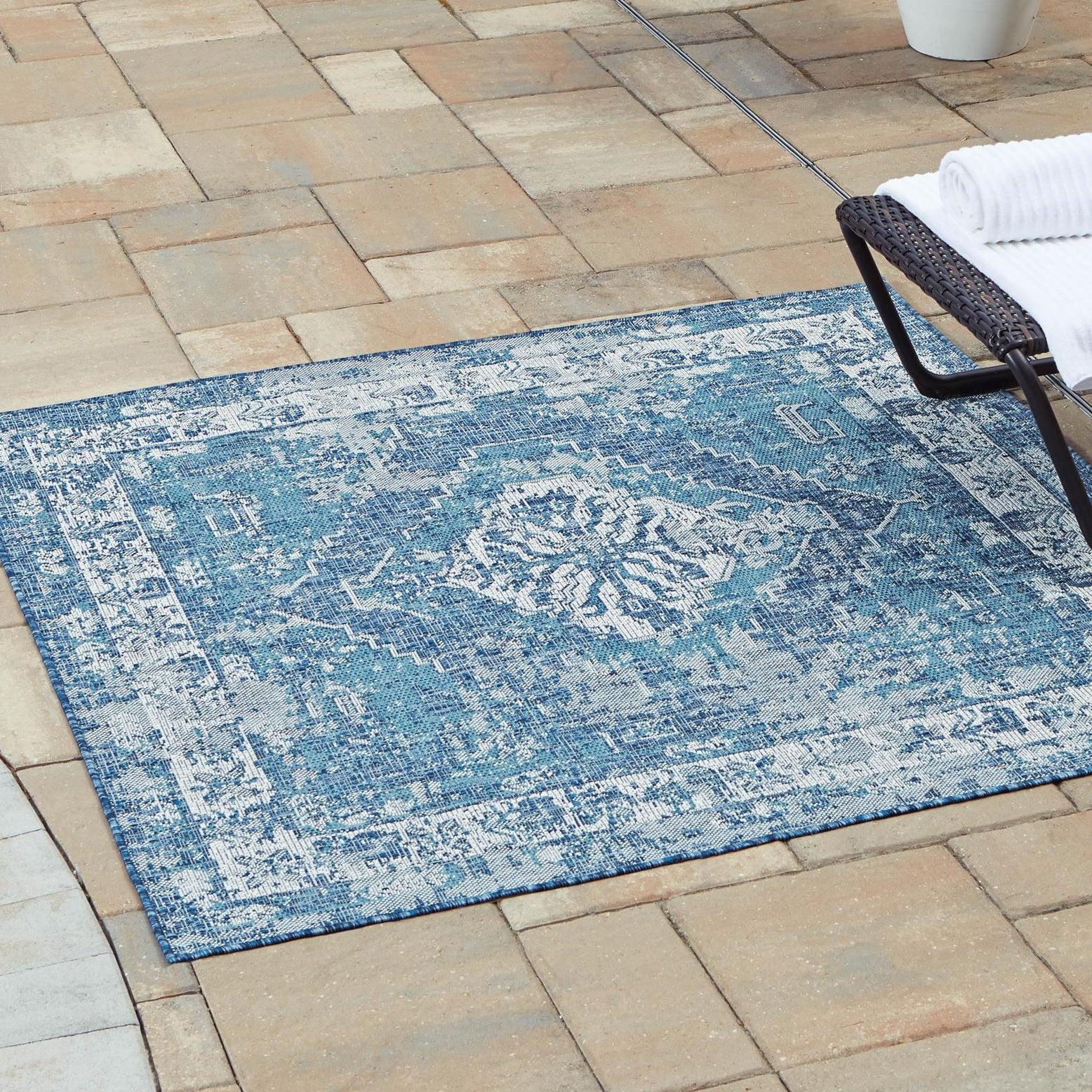 Unique Loom 5' 3 x 5' 3 Square Indoor/Outdoor Traditional Blue Area Rug