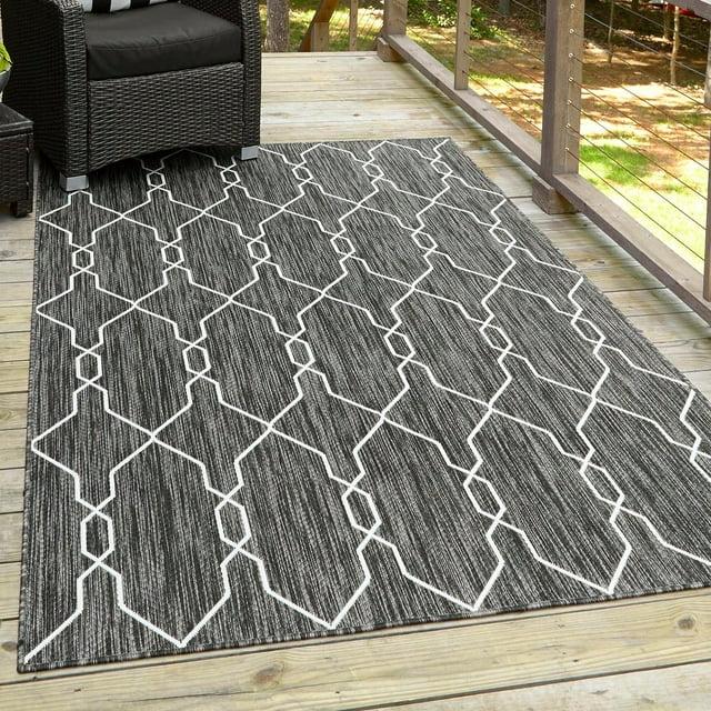 Unique Loom 4' 1 x 6' 1 Rectangle Indoor/Outdoor Trellis Charcoal Area Rug