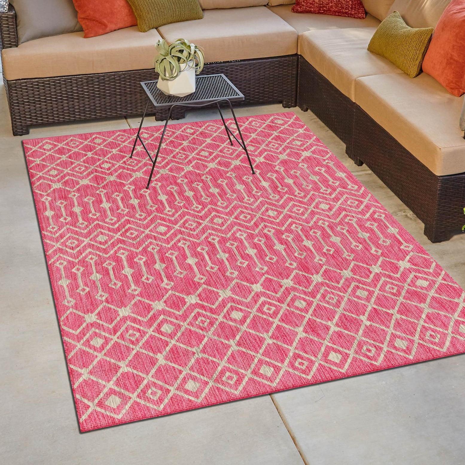 Unique Loom 5' 1 x 8' 0 Rectangle Indoor/Outdoor Trellis Fuschia Area Rug
